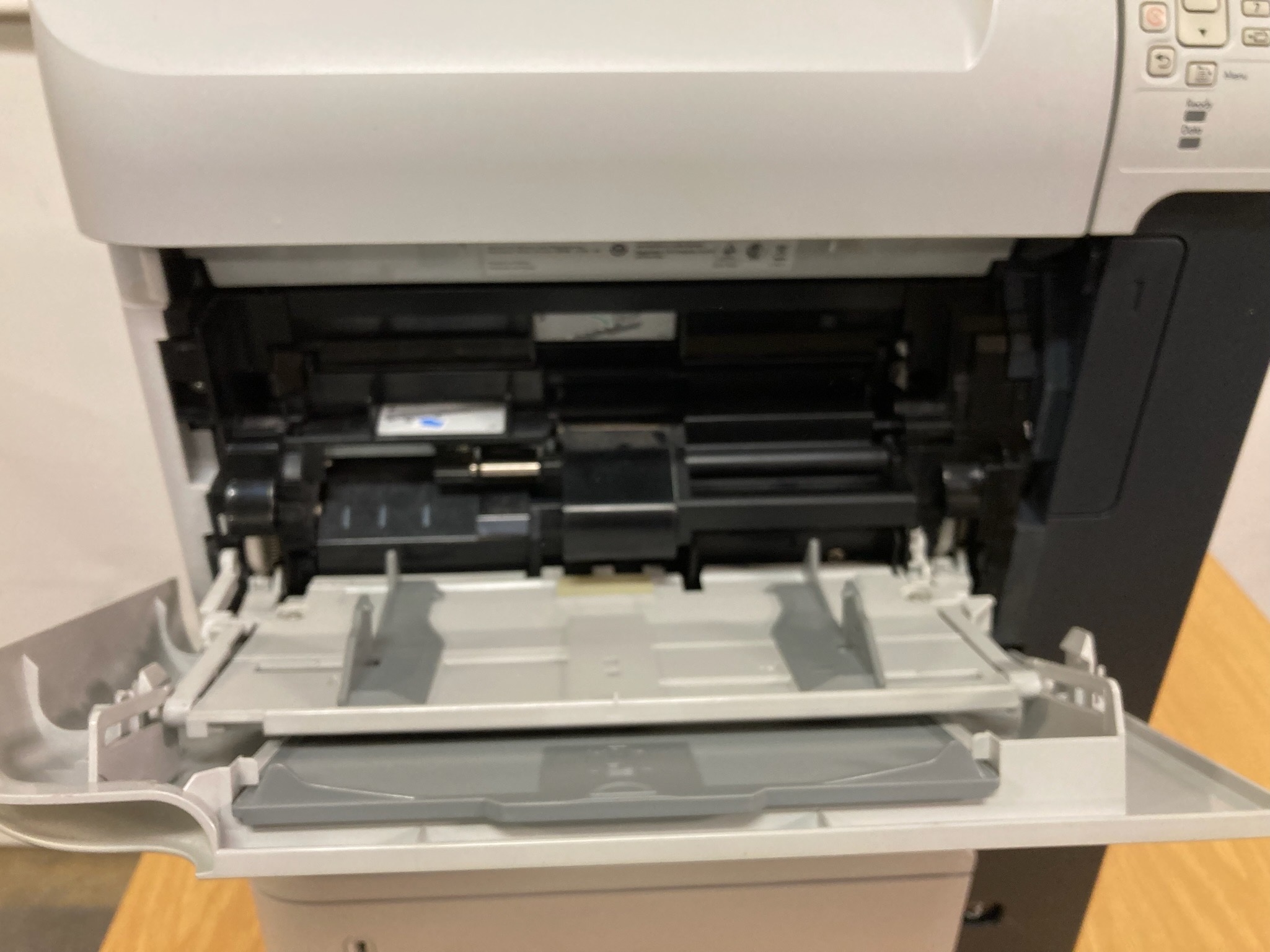 SELT / SOLD Prentari - HP LaserJet P4015n 2
