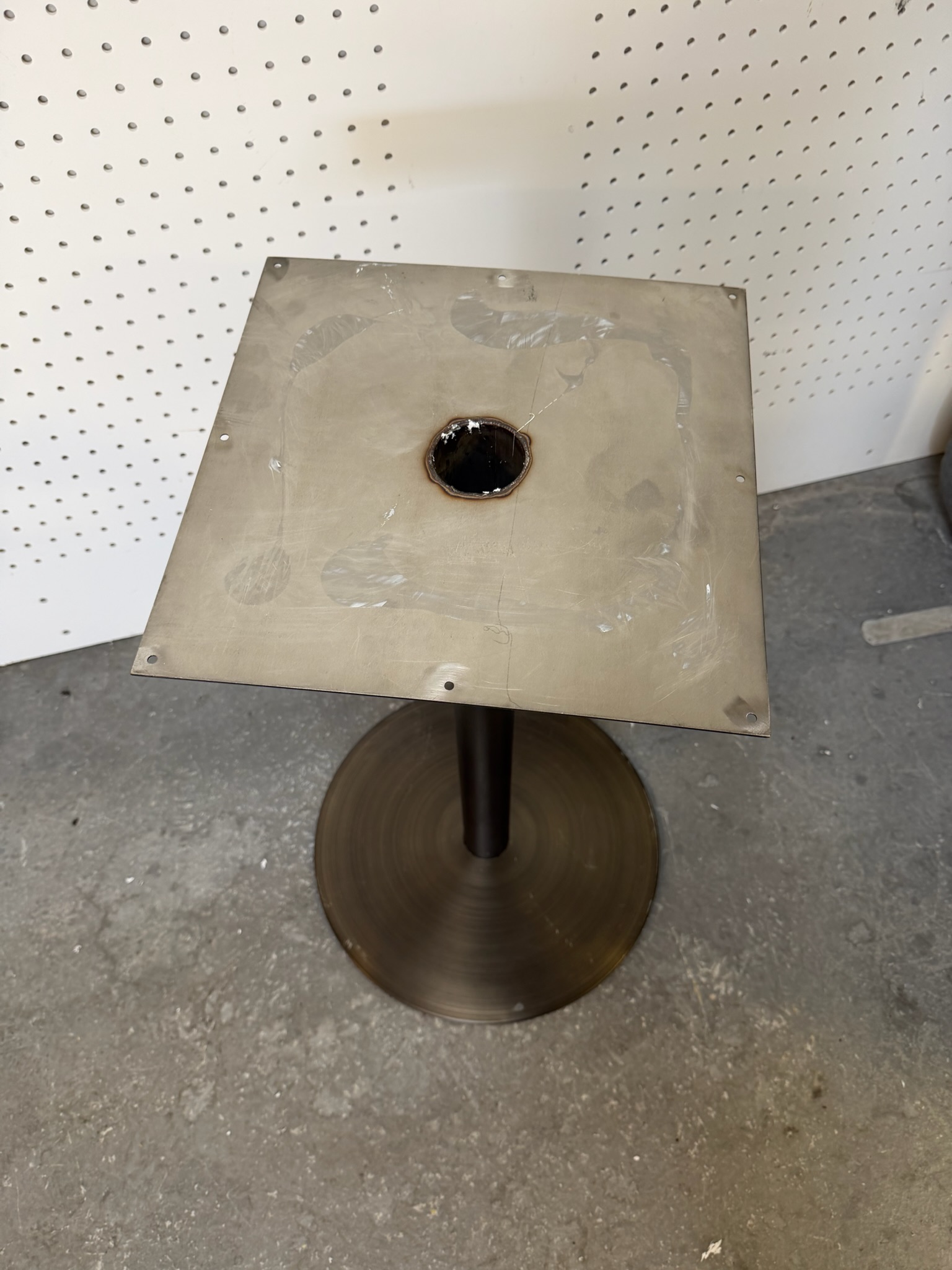 SELT / SOLD Ryðfrír borðfótur 2