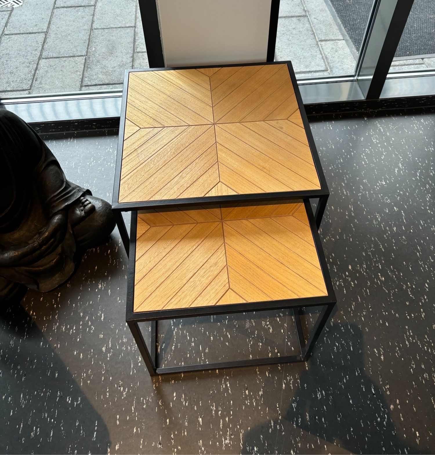 SELT / SOLD Innskotsborð 2