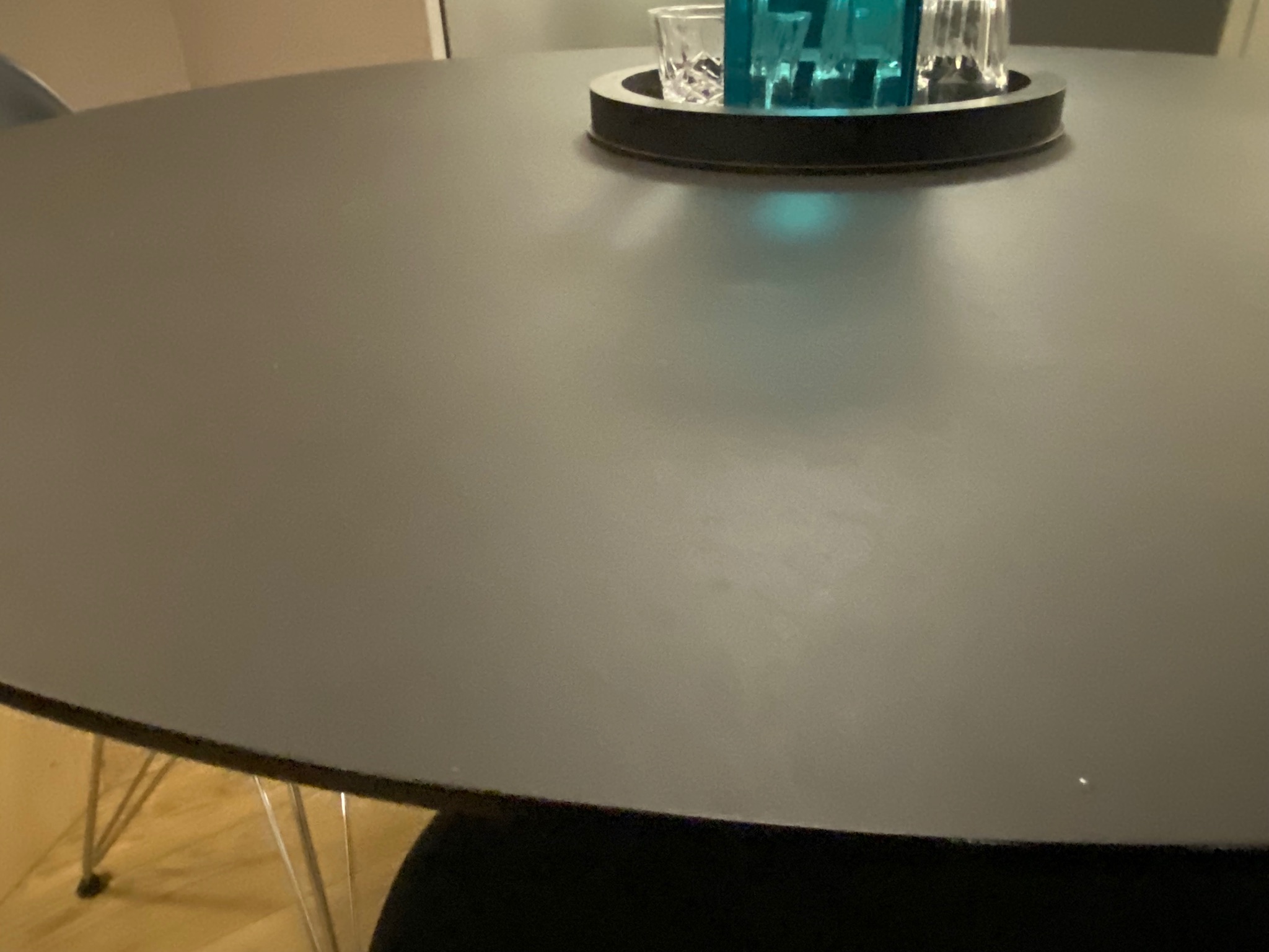 SELT / SOLD Dencon hringborð frá Pennanum, 110sm. (2020) 3