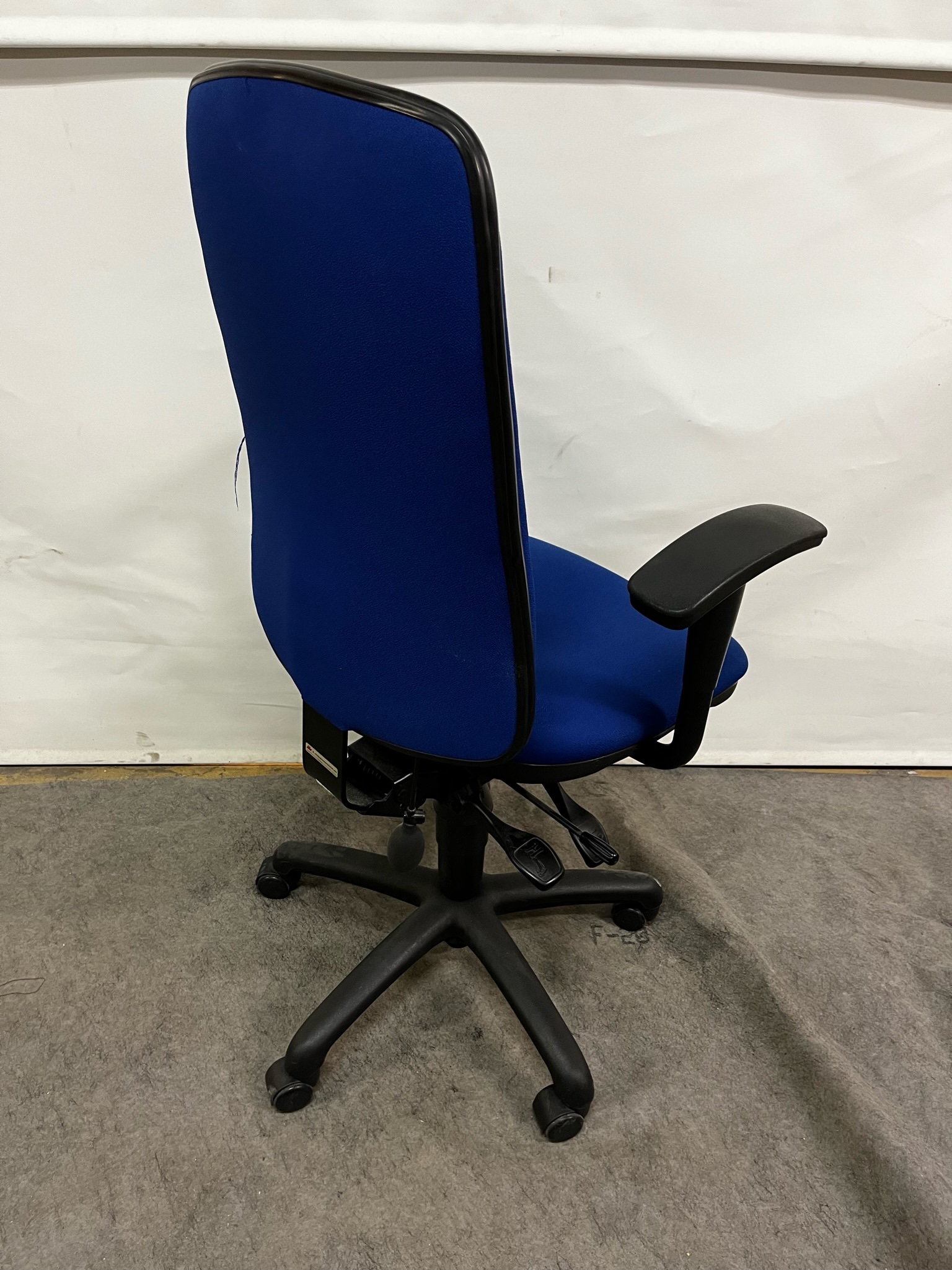 SELT / SOLD Skrifstofustóll frá Á. Guðmundsson 3