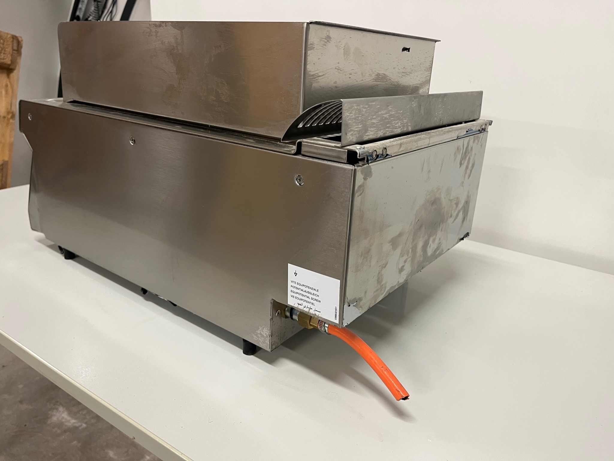 SELT / SOLD Zanussi gasgrill 3