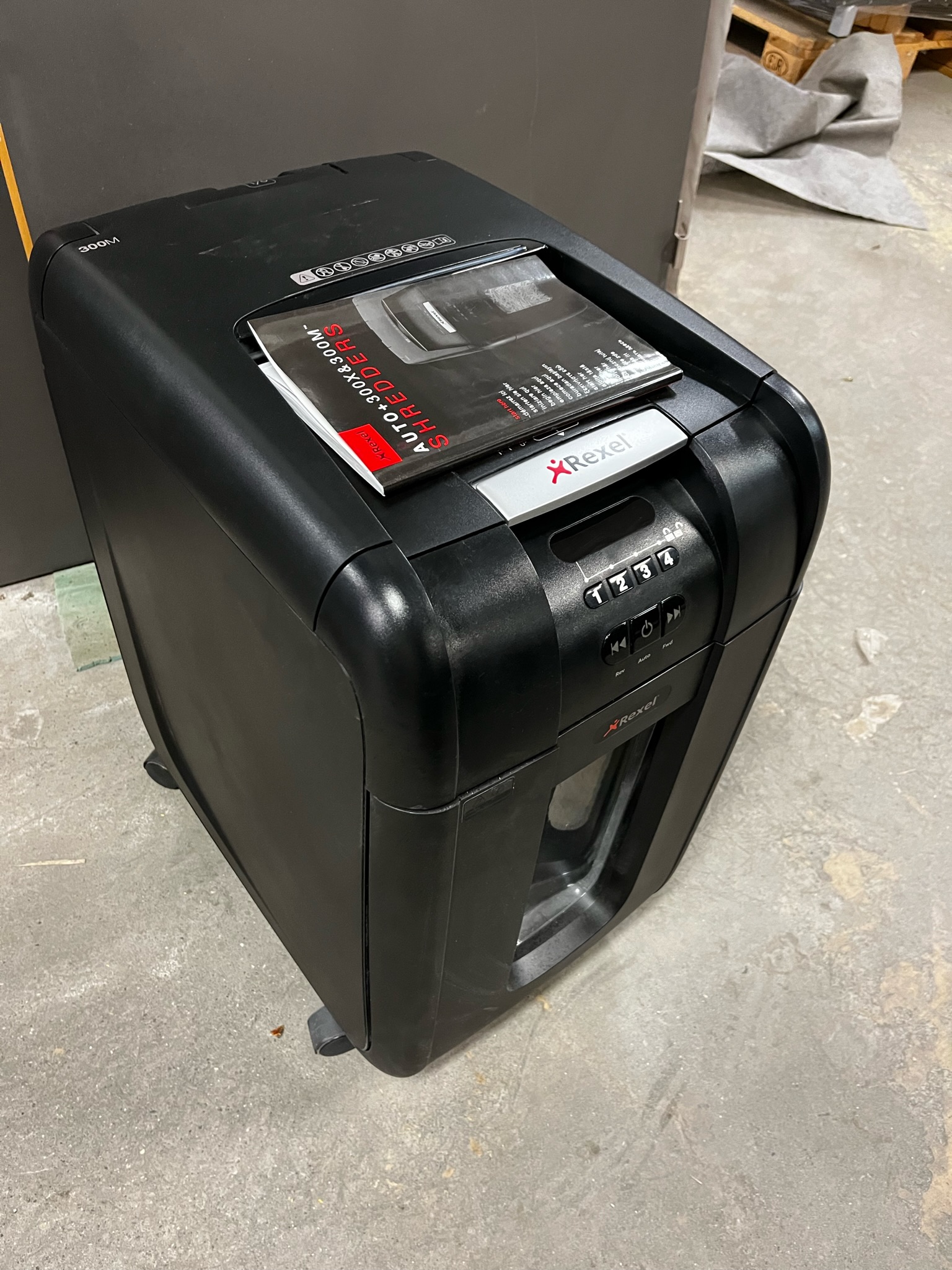 SELT / SOLD Rexel Auto+ 300X - P5 tætari