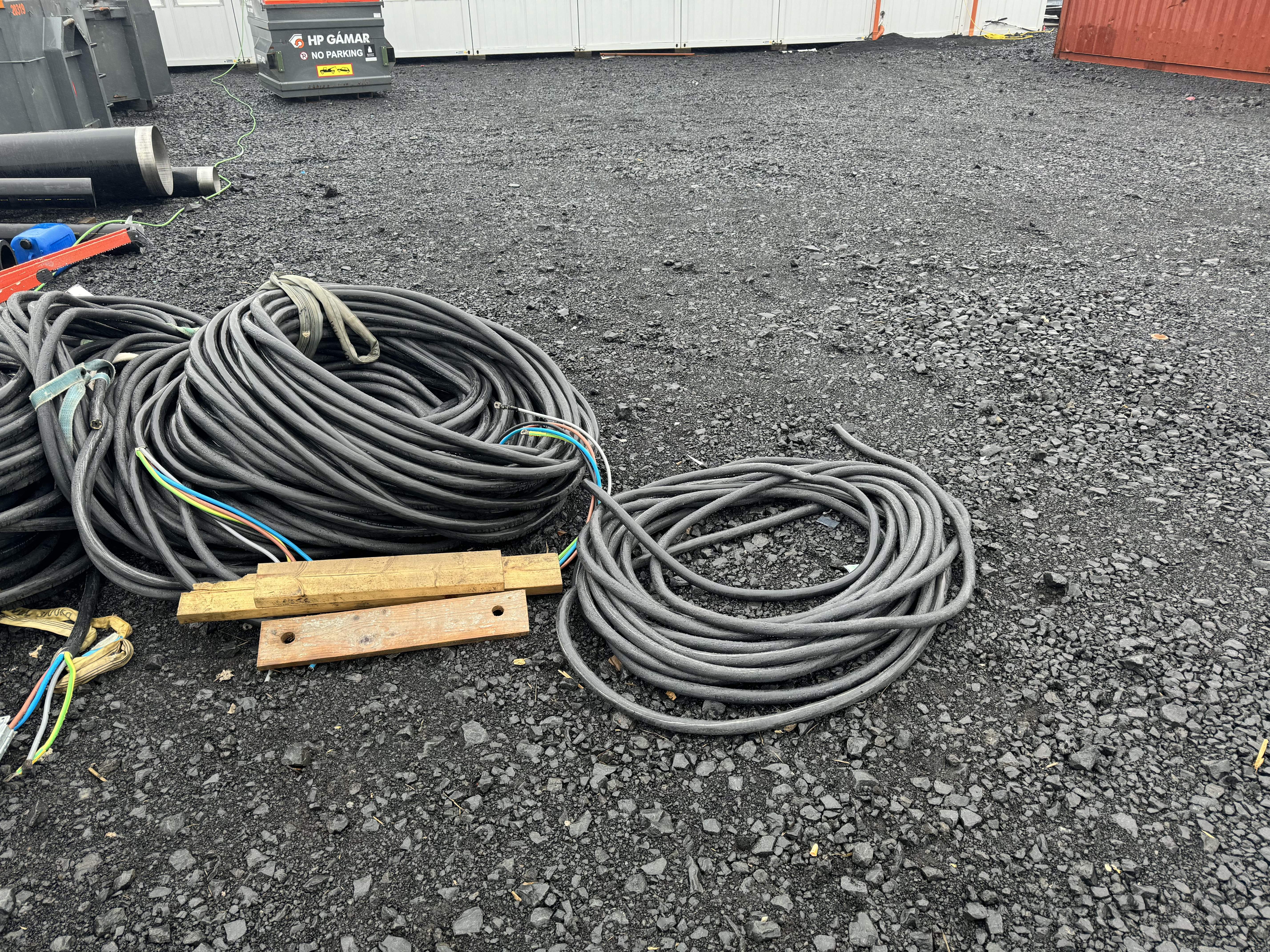 SELT / SOLD - Rafmagnskaplar - 4
