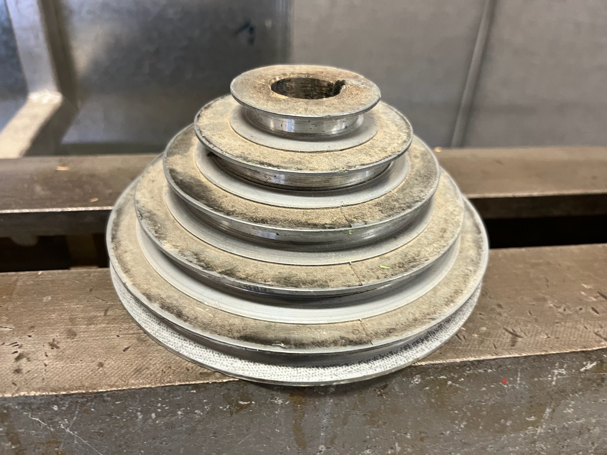 SELT / SOLD - Rockwell rennibekkur 4