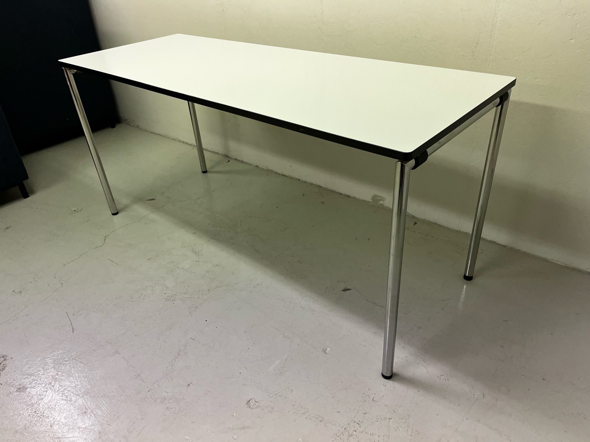 SELT / SOLD Dencon eldhúsborð - 160 x 60 sm. (6 stk.)