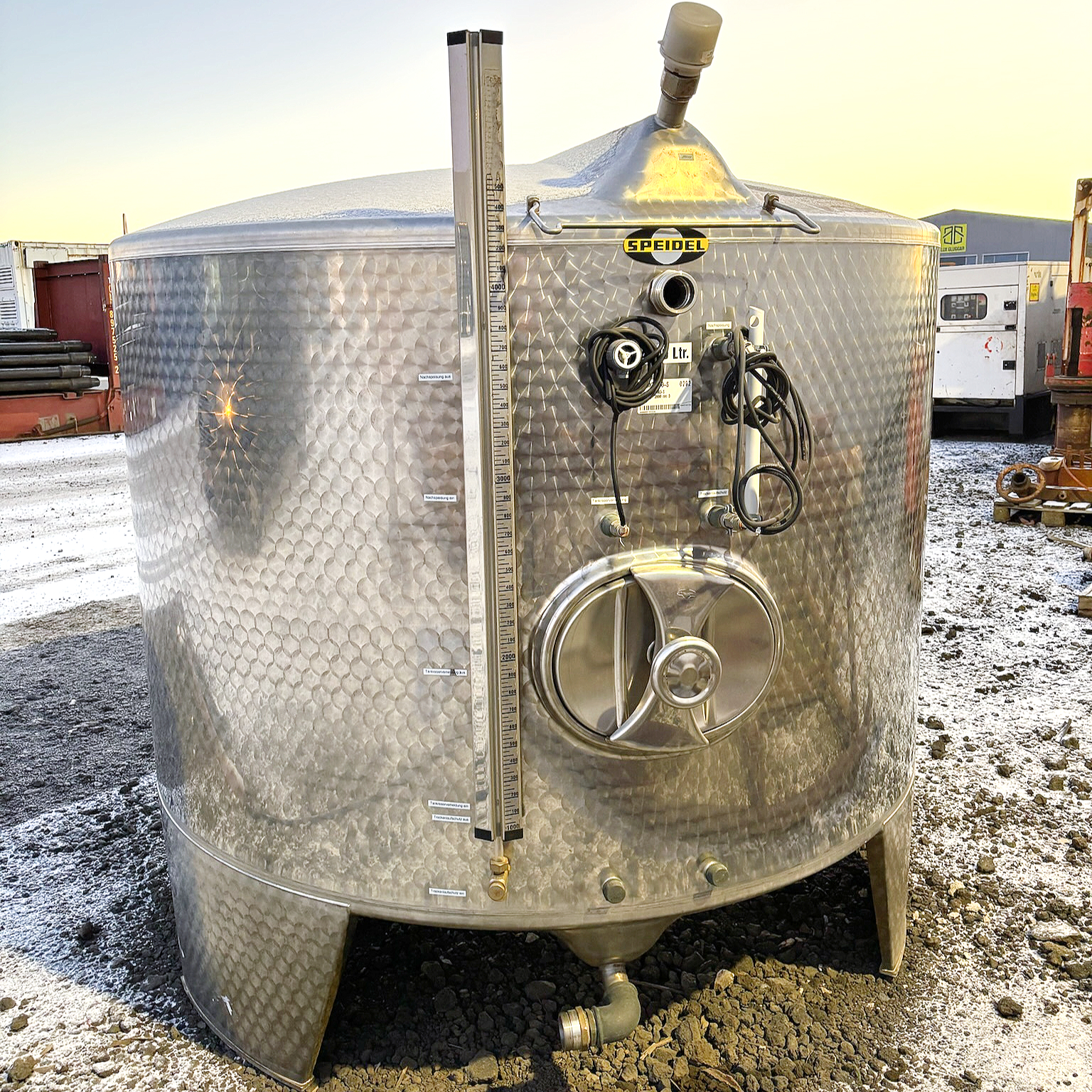 SELT / SOLD - Speidel vatnstankur, 4600ltr.