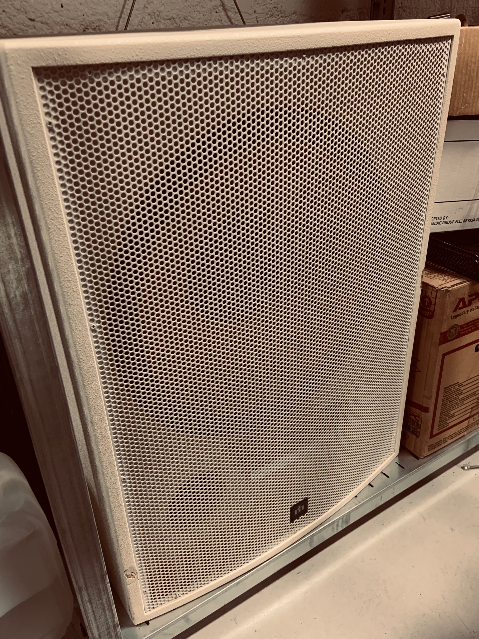 Selt/Endurnýtt-Renkus-Heinz CF/CFX18S inch Subwoofer
