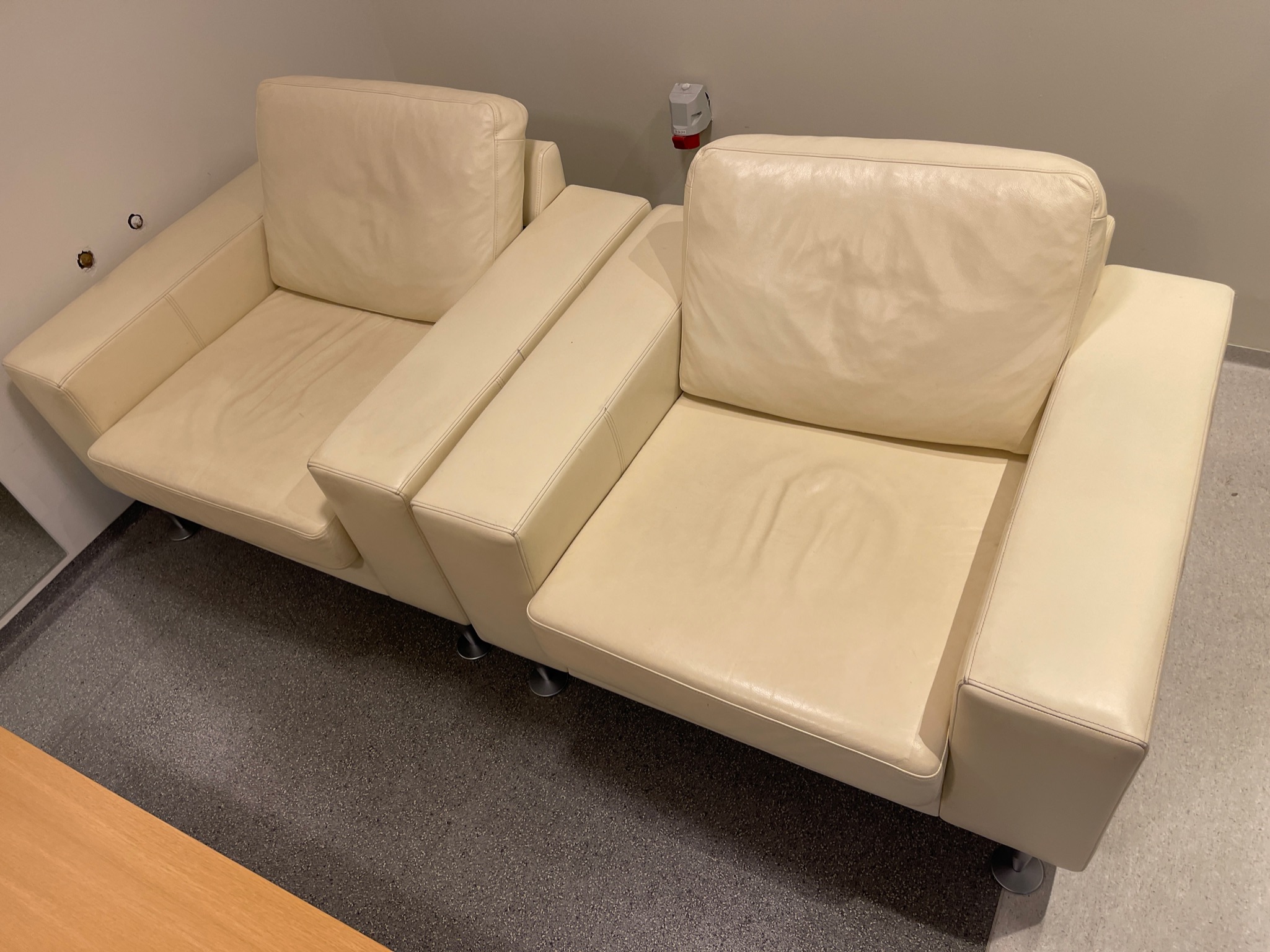 SELT / SOLD BoConcept leðurarmstólar 2