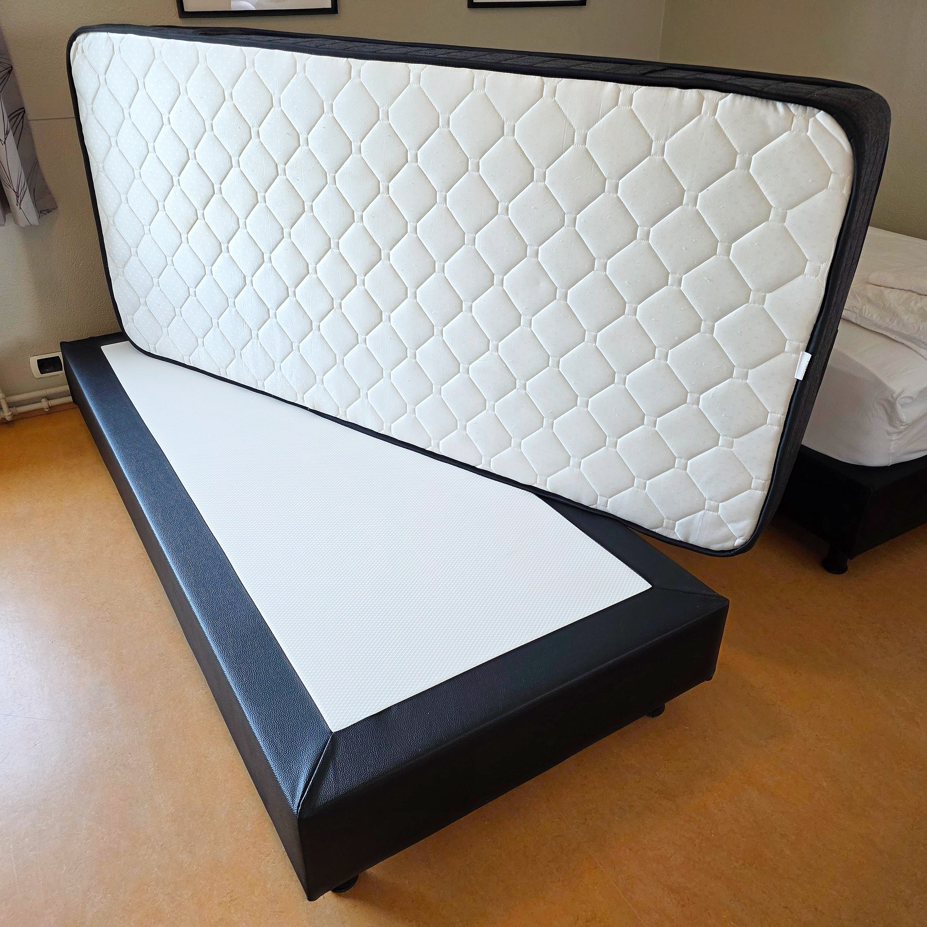SELT / SOLD Nature's Rest Luxury rúm með botni frá Dorma 8