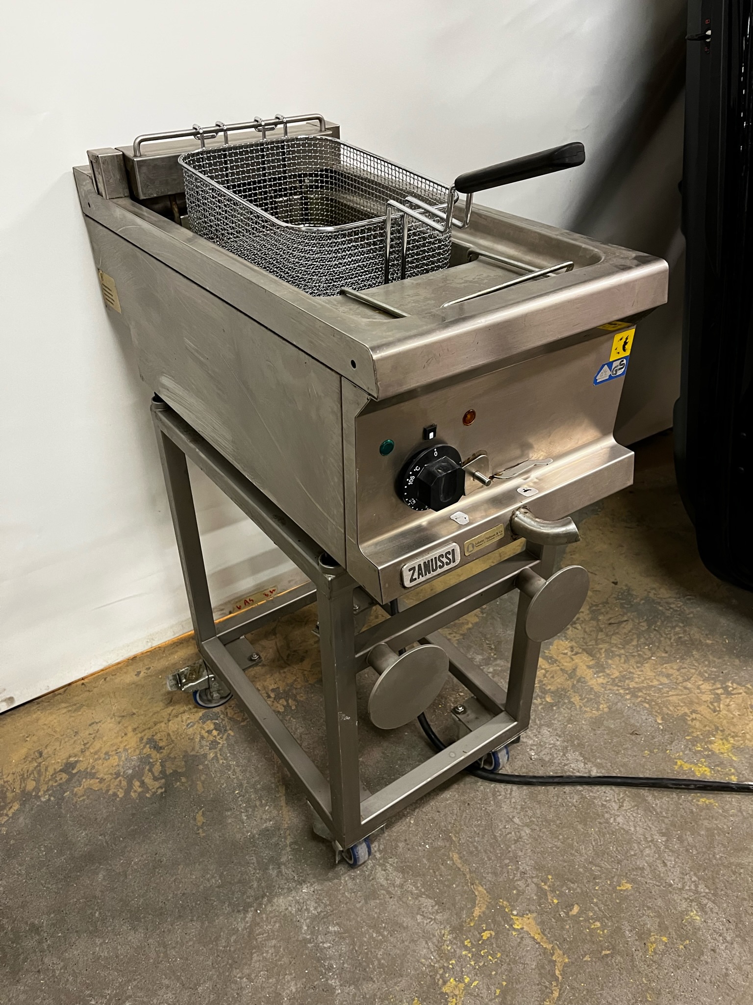 SELT / SOLD Djúpsteikingarpottur frá Zanussi