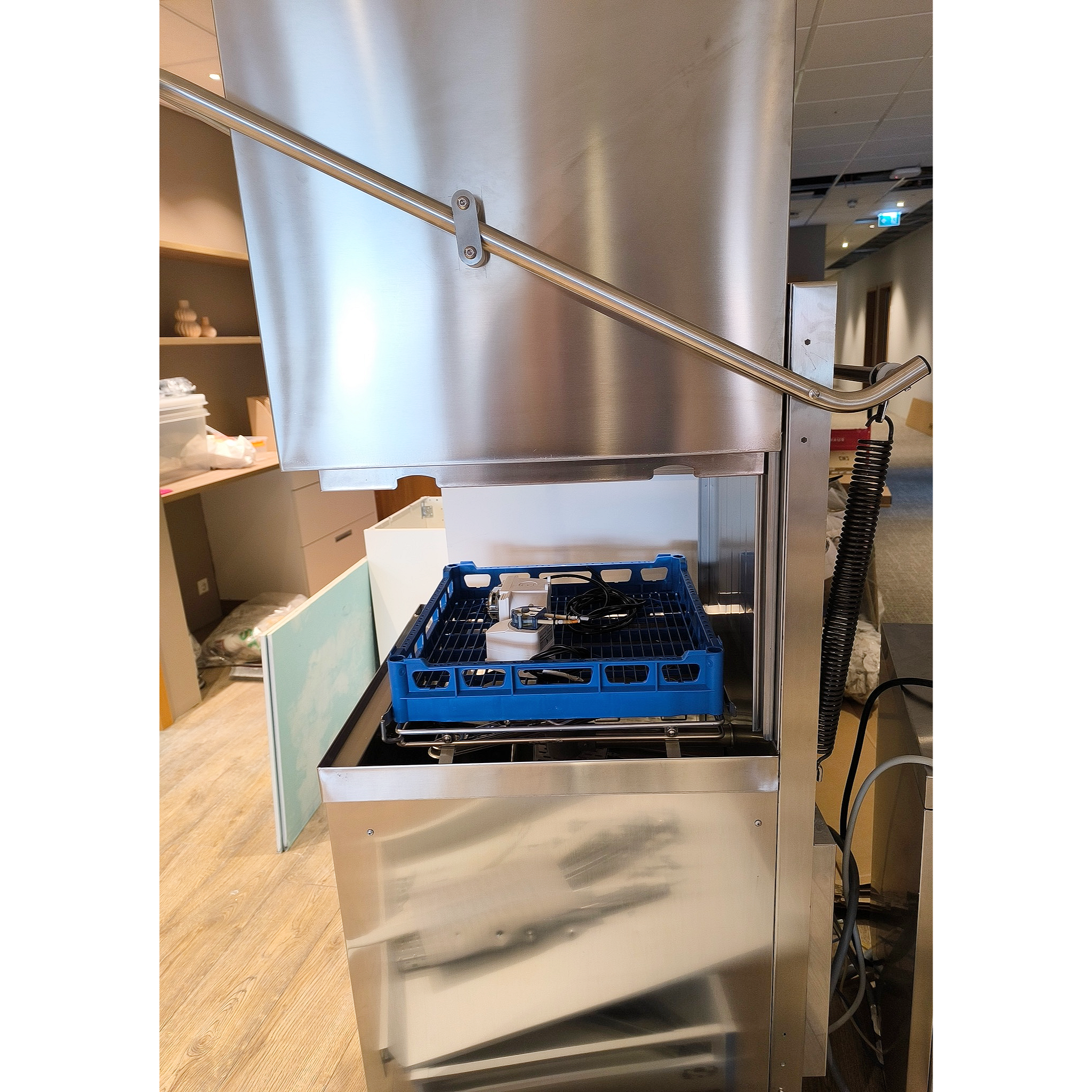 SELT / SOLD ATA húddvél frá BVT ásamt sápuskammtara 2
