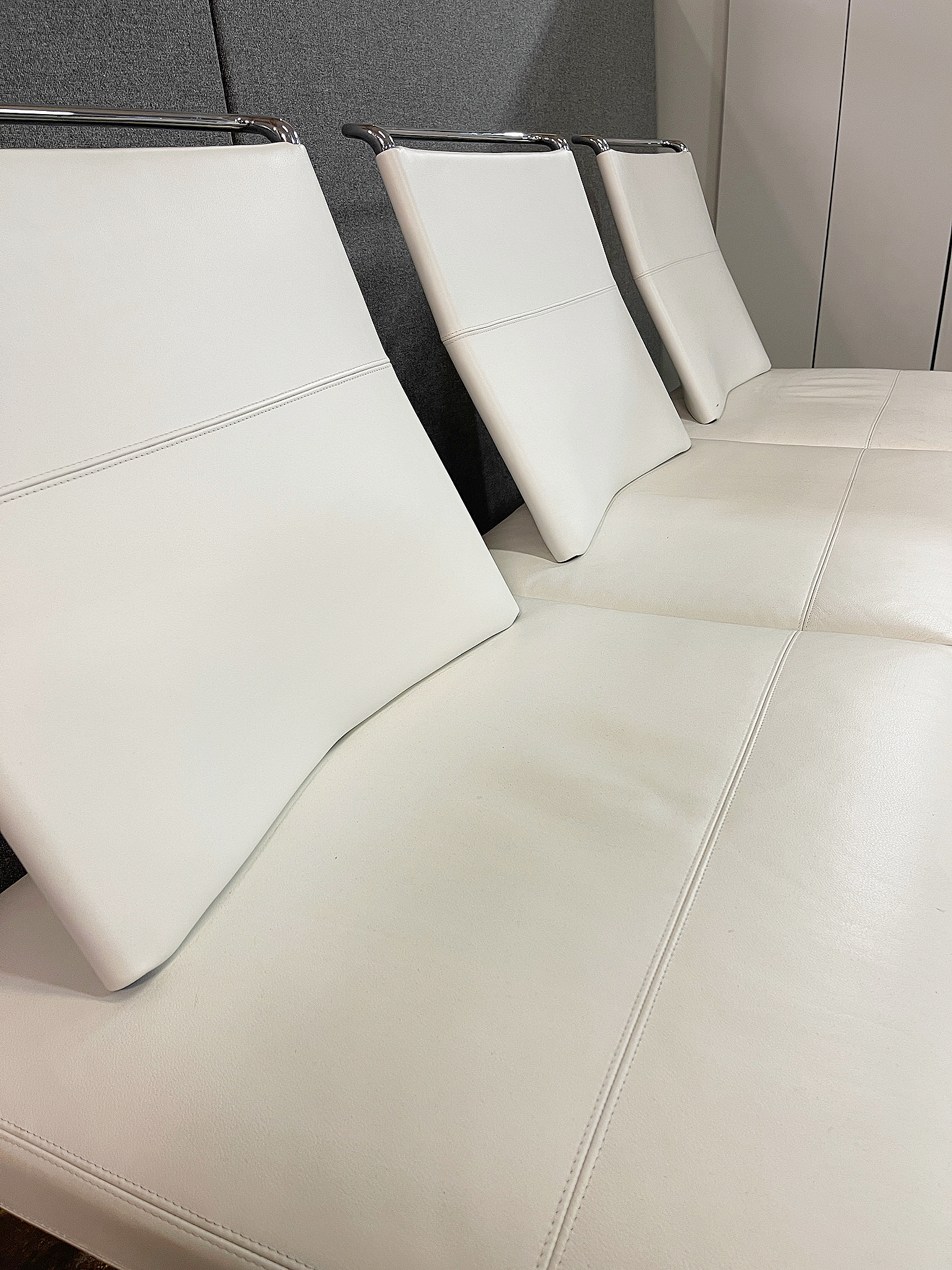 Vitra 3ja sæta sófi frá Pennanum, B220sm. 3