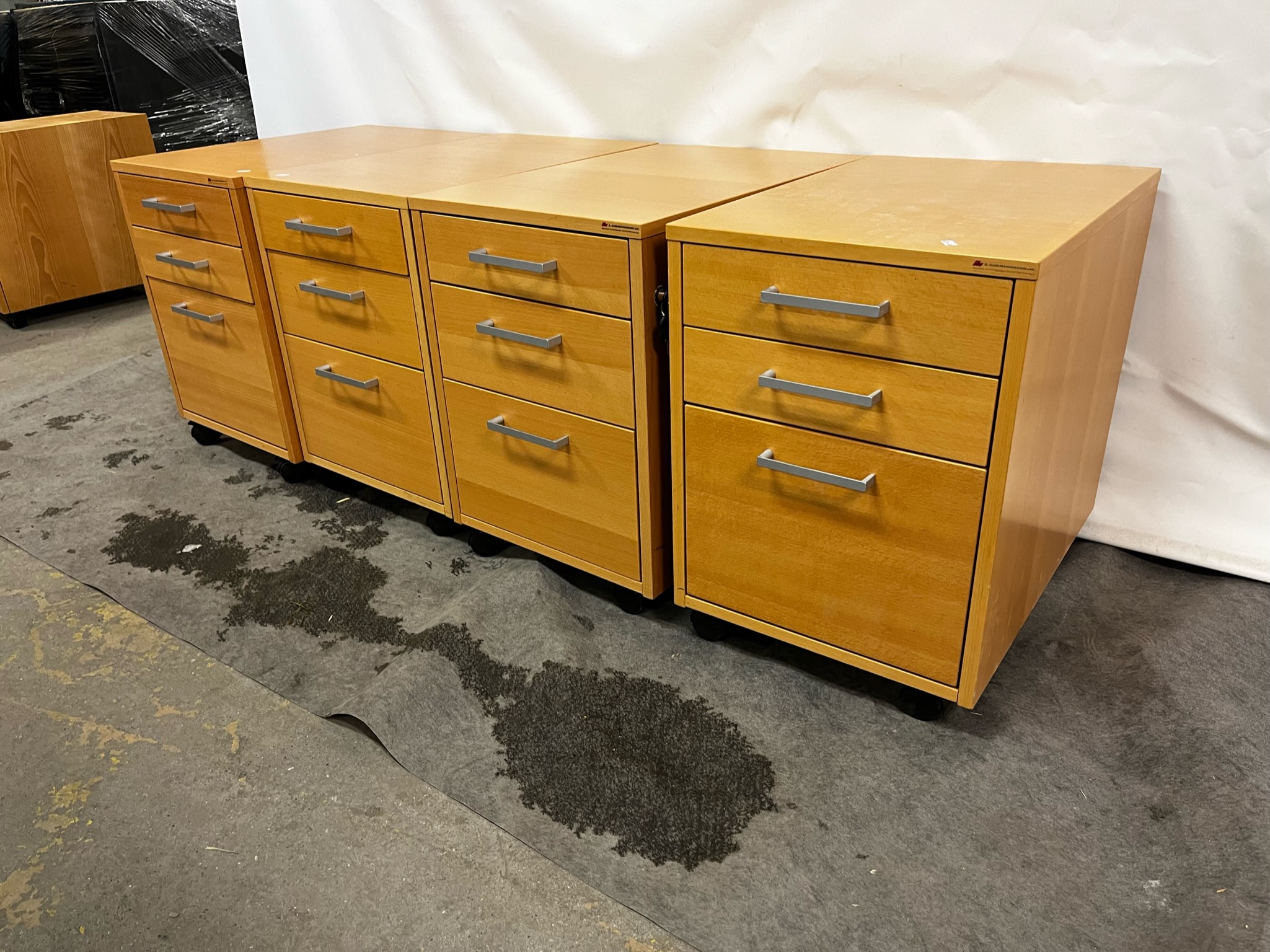 SELT / SOLD Skrifstofukálfar frá Á. Guðmundsson 2