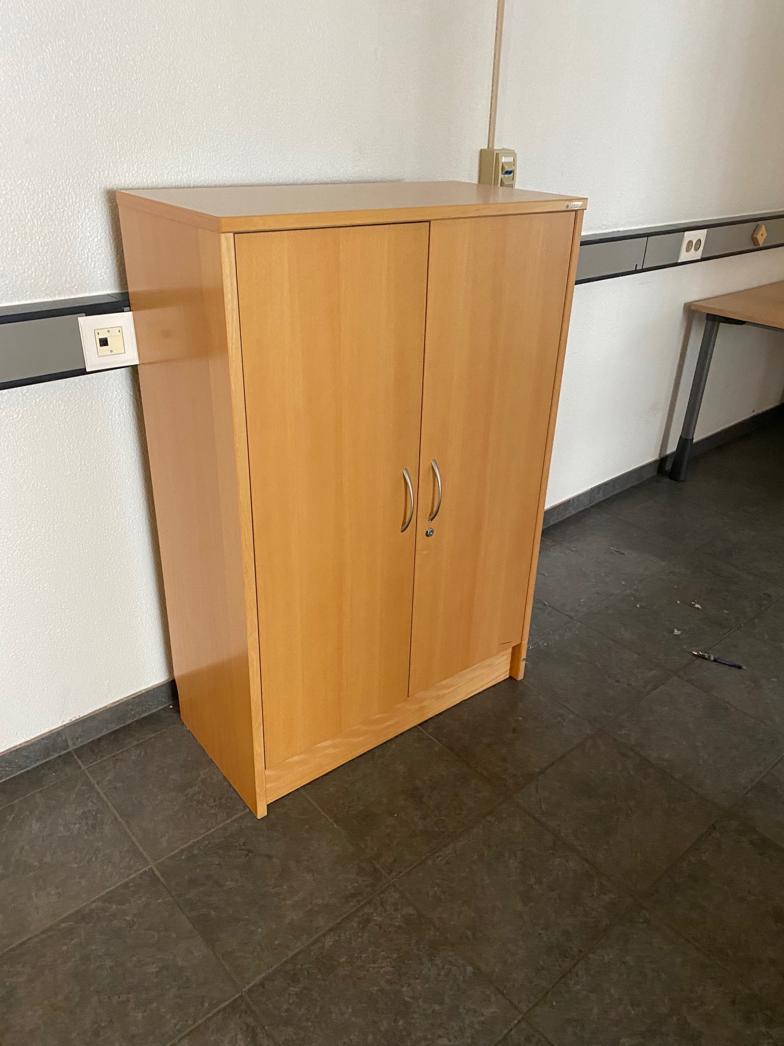SELT / SOLD Skrifstofuskápur - EG Skrifstofubúnaður 3