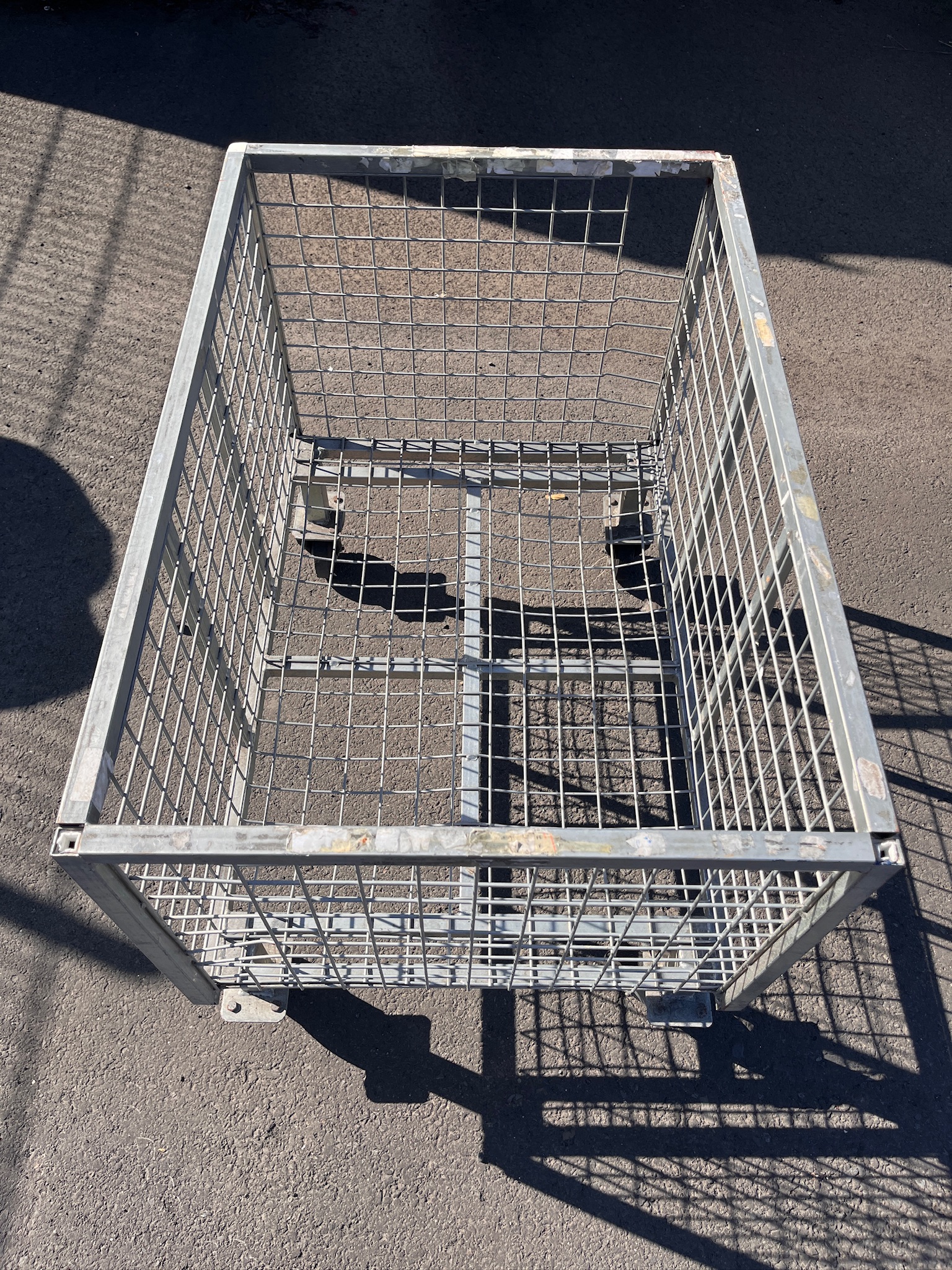 SELT / SOLD Serelle stálgrindarvagnar 4