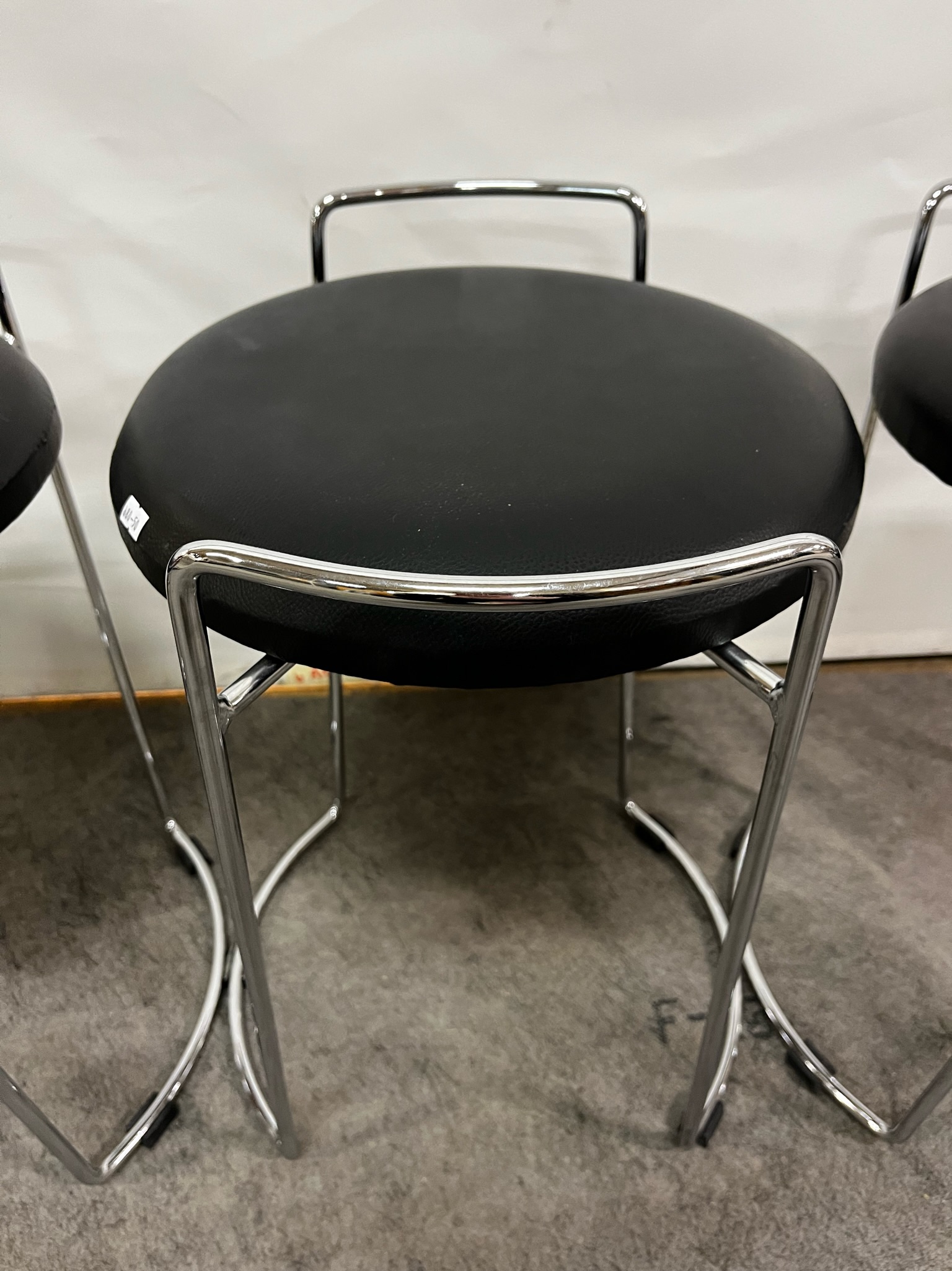 SELT / SOLD Kollar með leður setu