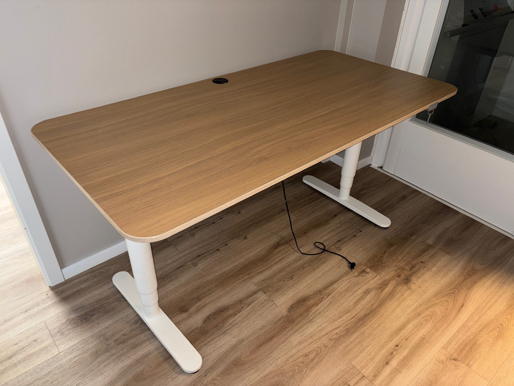 SELT / SOLD IKEA rafmagnsborð, B160xD80sm.