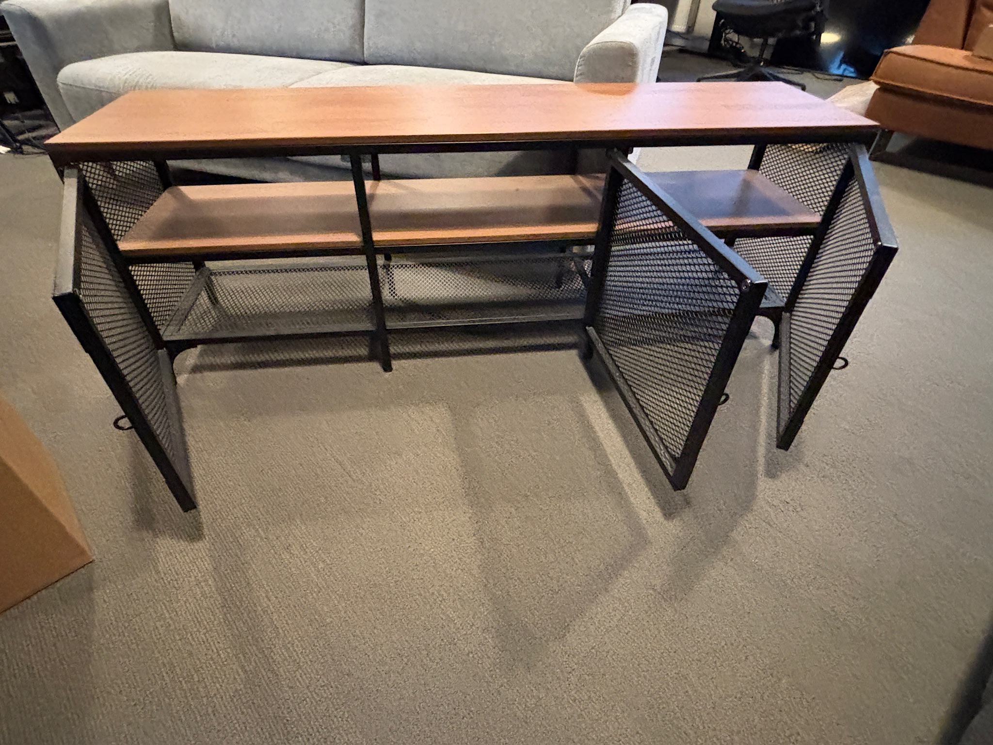 SELT / SOLD IKEA sjónvarpsbekkur, B150 x D36 x H54 sm. 3