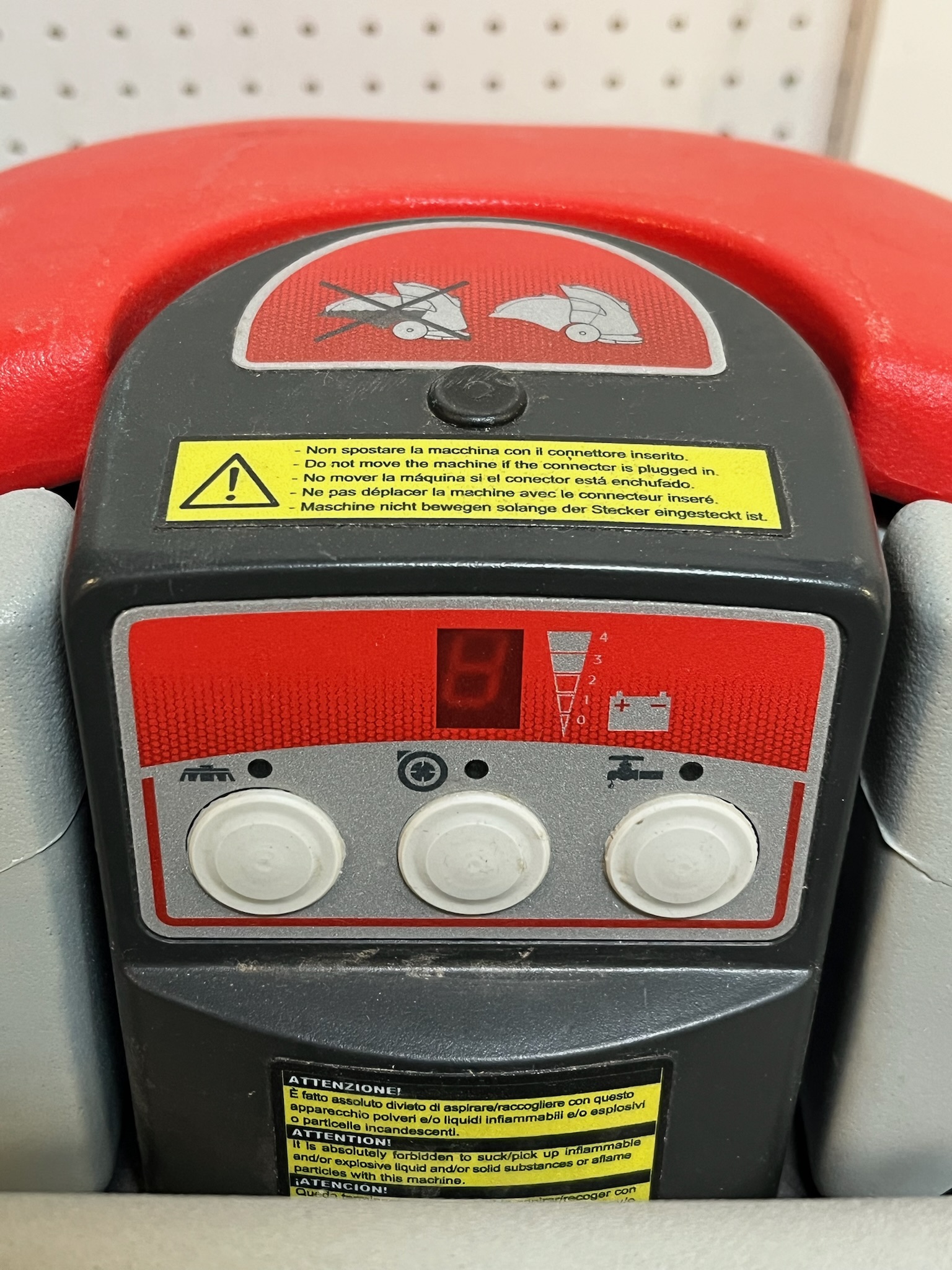 SELT / SOLD Comac L16B skúringavél (2019) 4