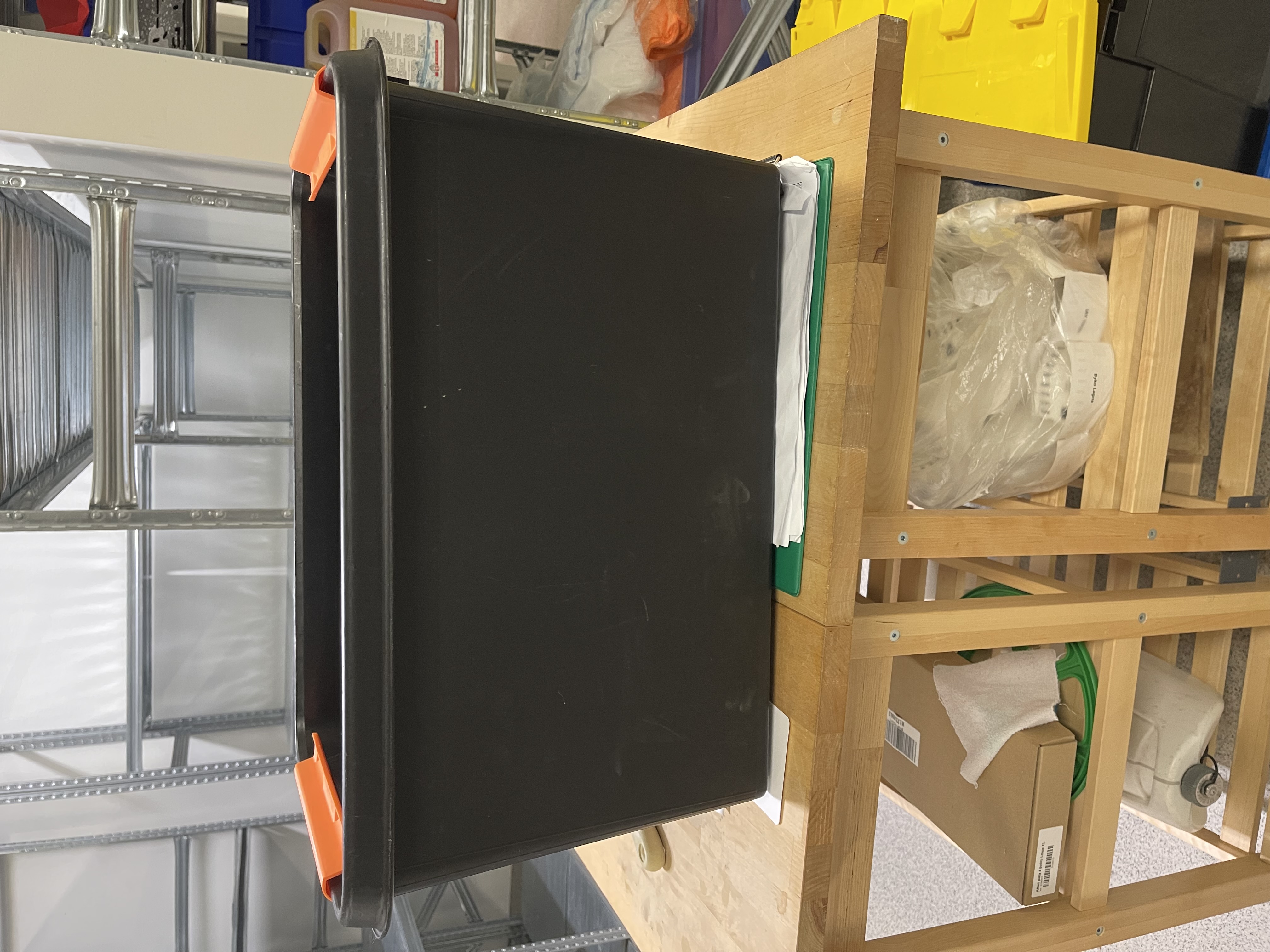 SELT / SOLD Öflugir plastkassar 2