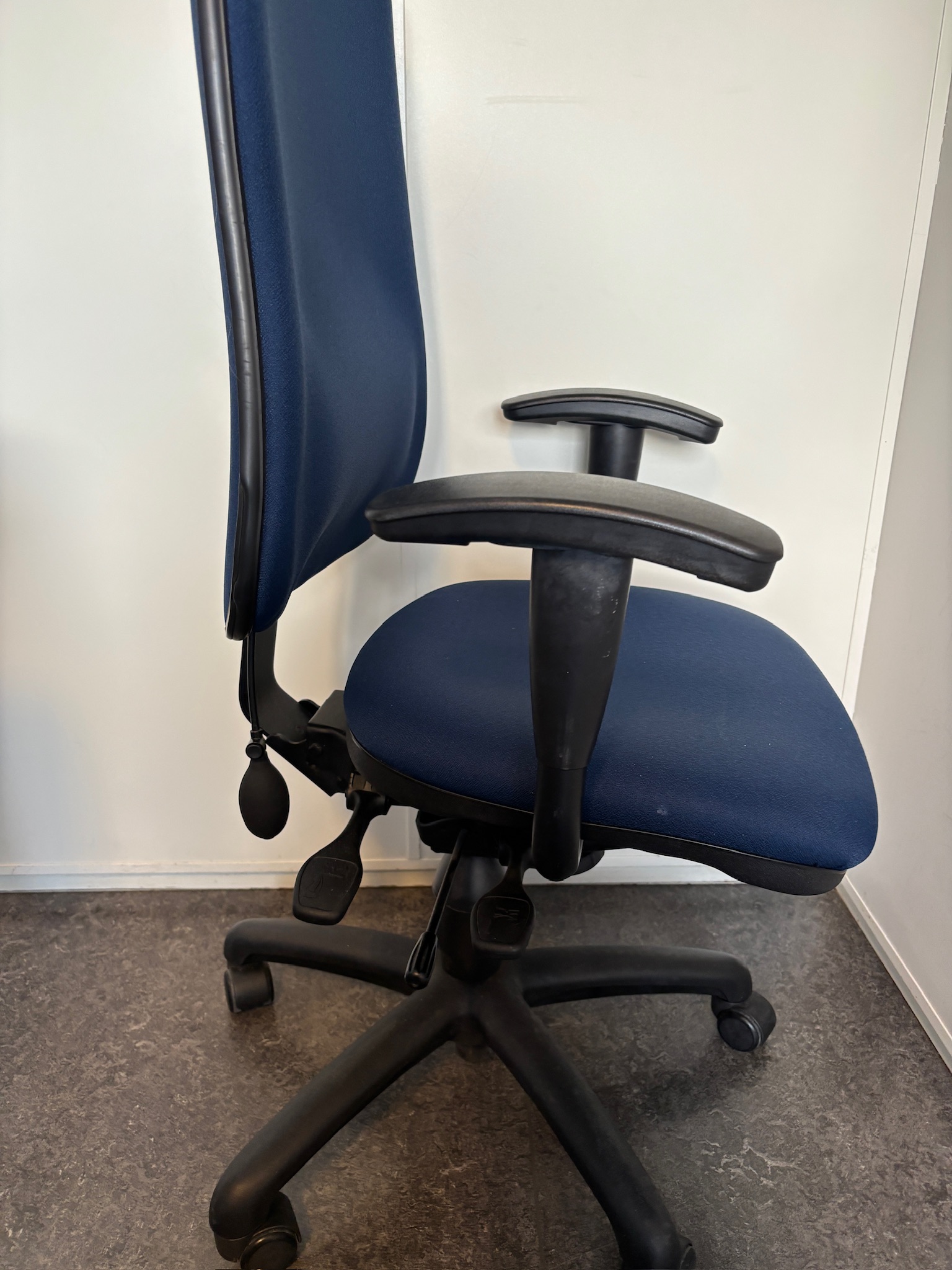 SELT / SOLD Mark 30 skrifborðsstóll frá Á. Guðmundsson 3