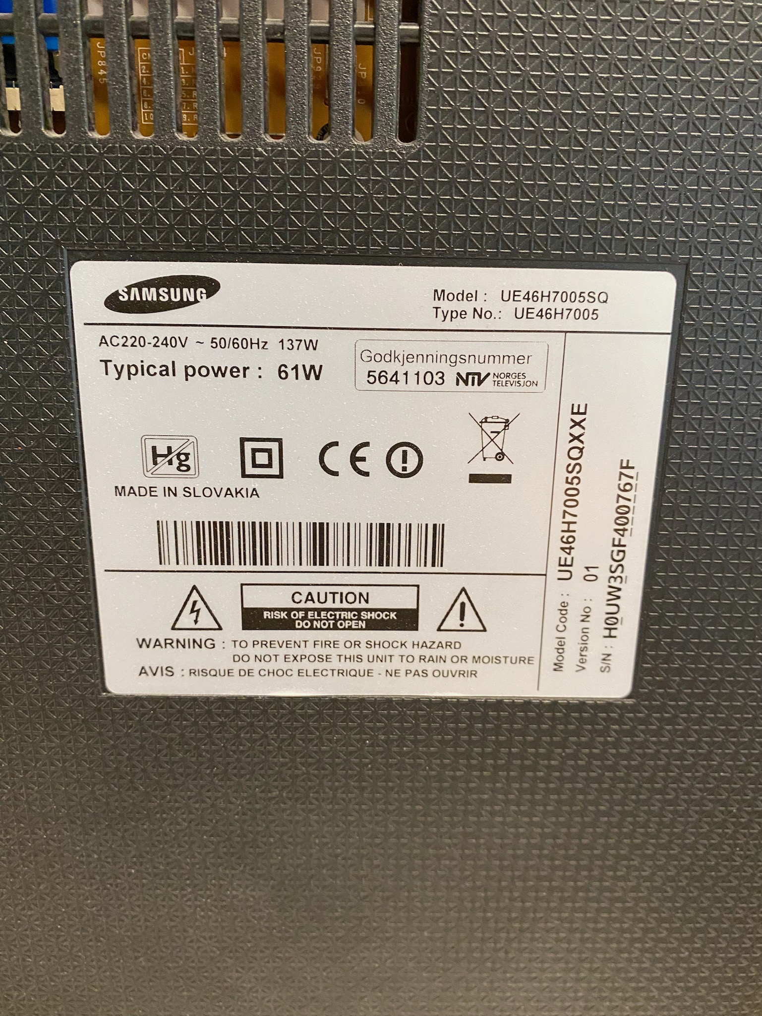 SELT / SOLD Samsung Sjónvarp 46'' með veggfestingu 8