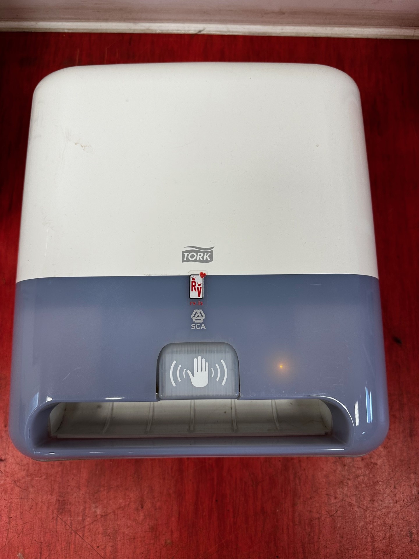 SELT / SOLD Tork Matic hvítur snertifrír H1 - Rekstrarvörur