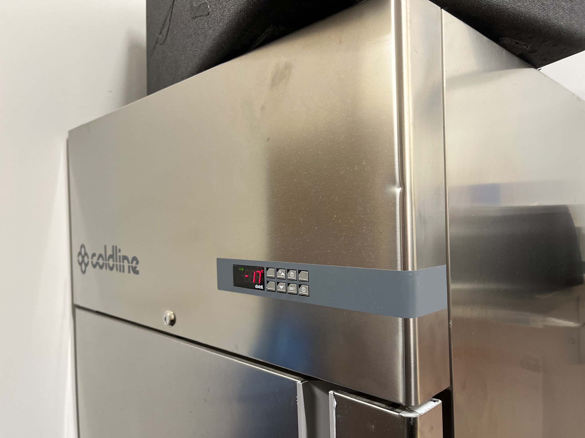 SELT / SOLD - Coldline frystiskápur, 601L, H209 x B74 x D82 sm. 3
