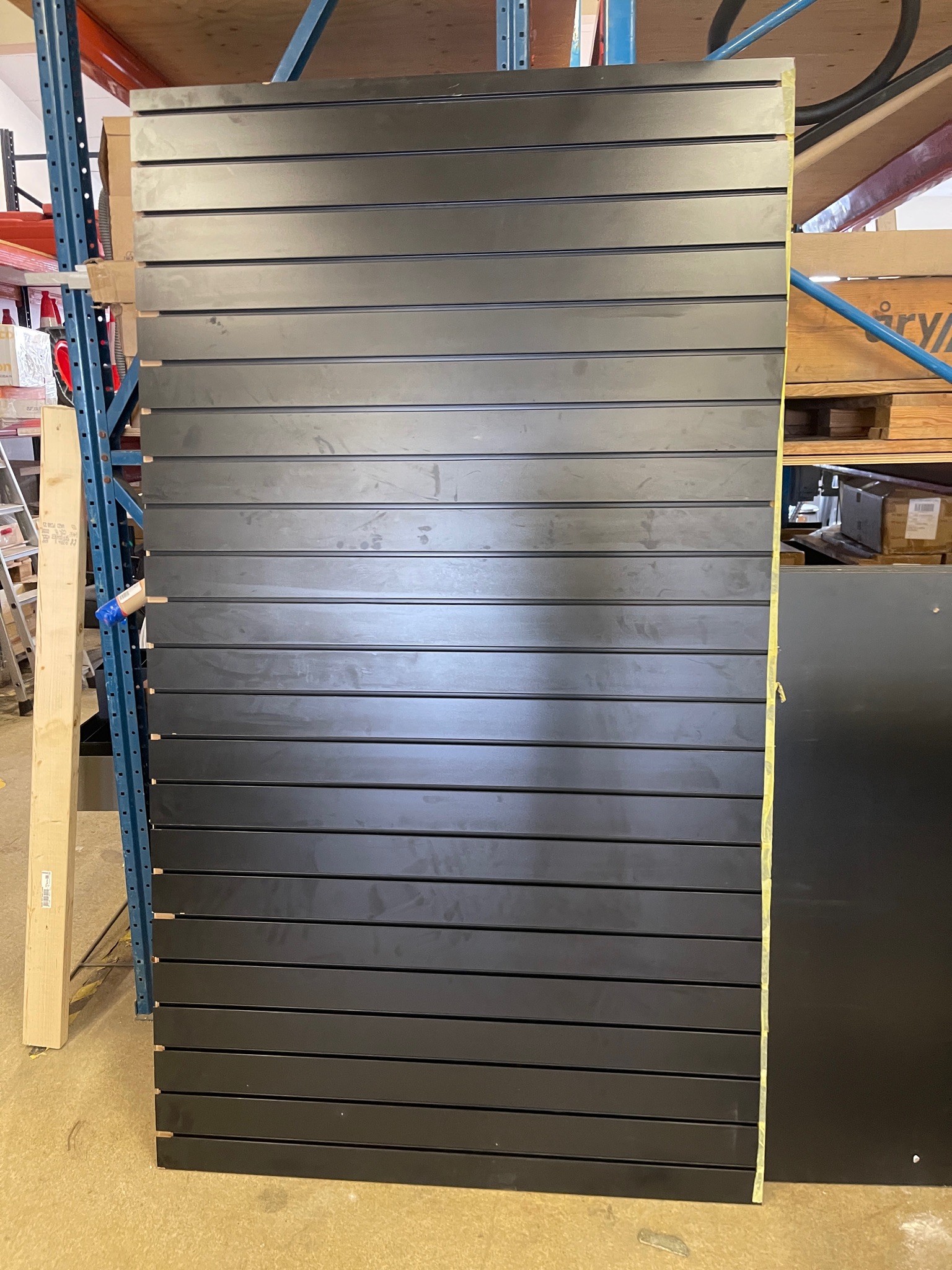 SELT / SOLD Vöruveggur / panelveggur, H210xB120sm. (6 stk.) 2