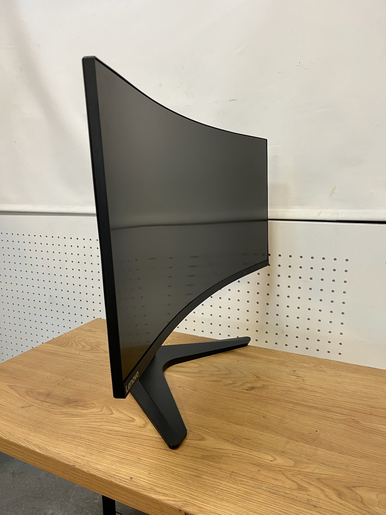 SELT / SOLD Lenovo bogadreginn leikjaskjár, 34'', 144hz, 3440x1440p 2