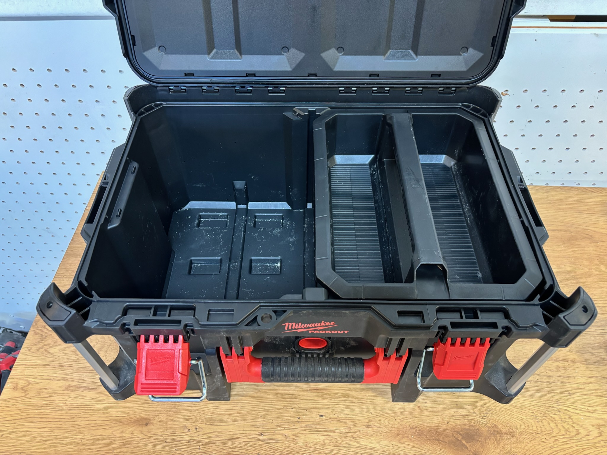 SELT / SOLD Milwaukee Packout box frá VFS 3