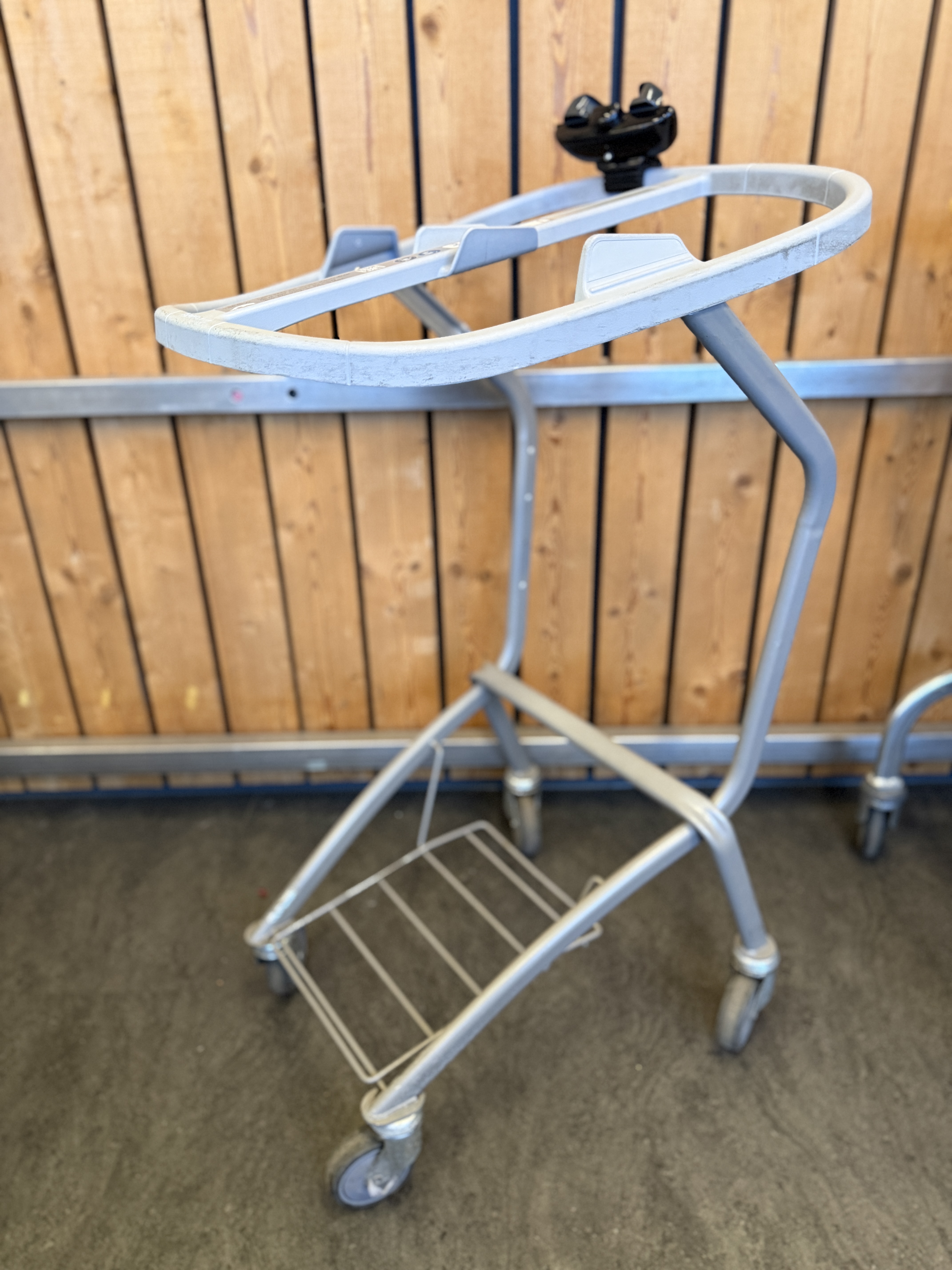 SELT / SOLD Innkaupakerra - 86L barnavagna-/körfuflutningsvagn (28stk) 4