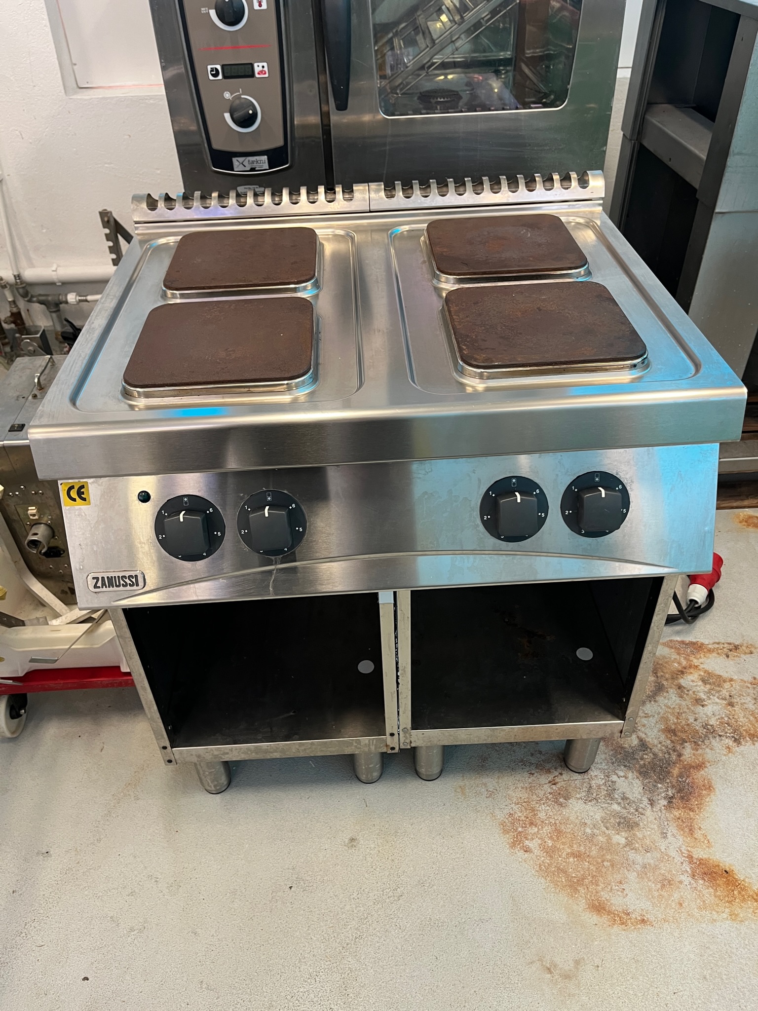 SELT / SOLD Zanussi helluborð 2