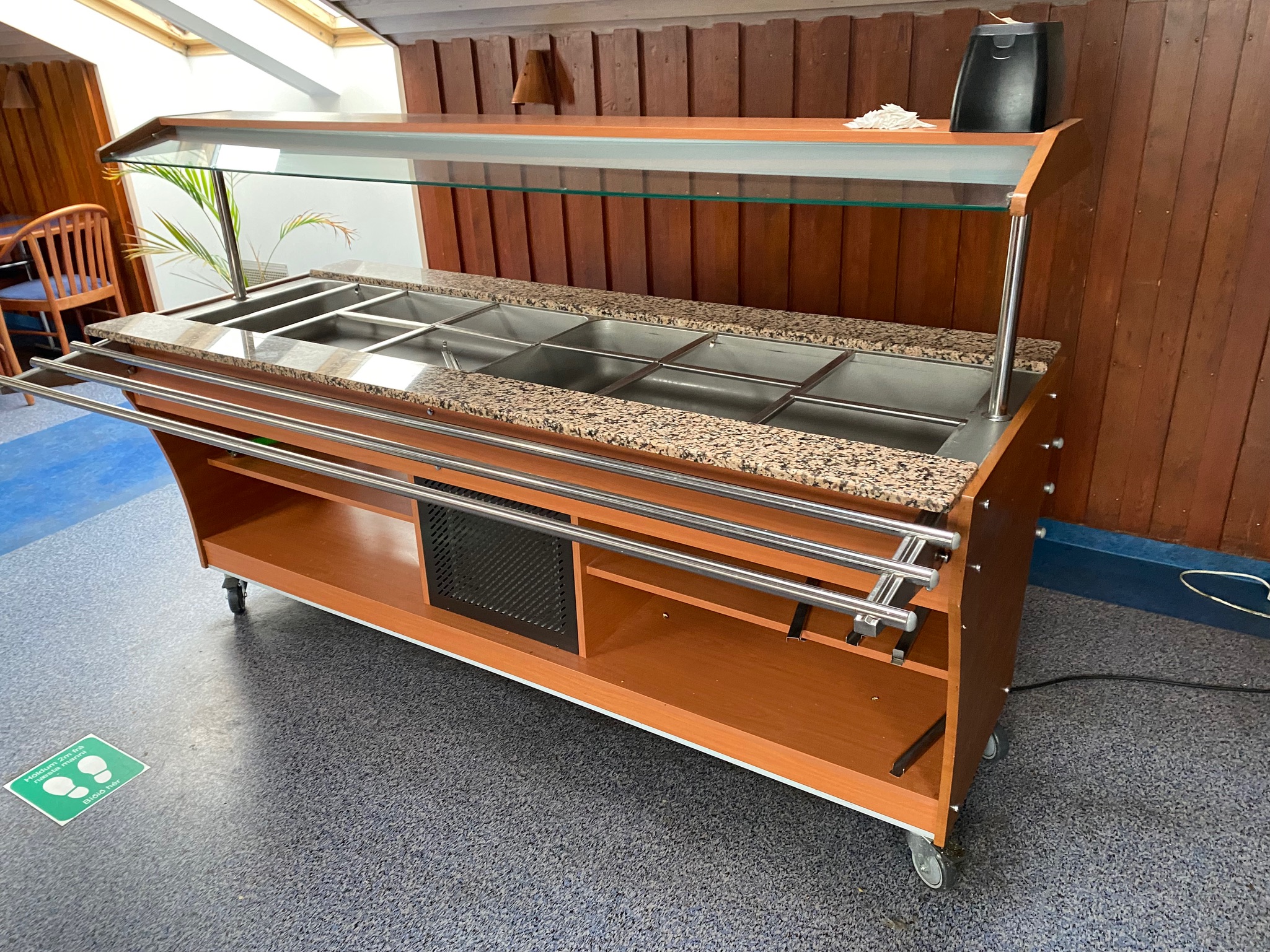 SELT / SOLD - Kæliborð - salatbar frá Bartscher - granít steinplötur- 220 sm.