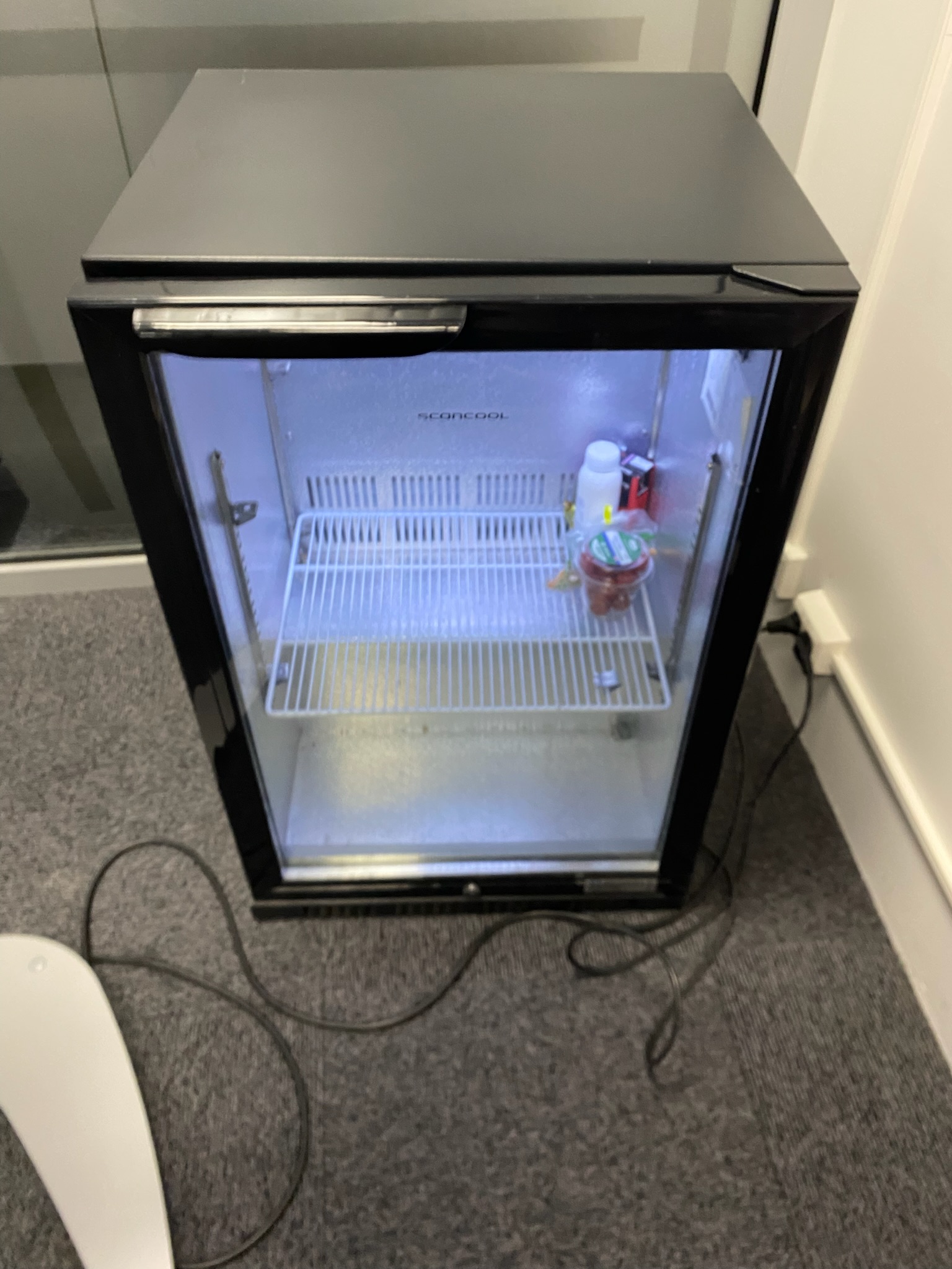 SELT / SOLD Scancool kæliskápur með gler hurð 2
