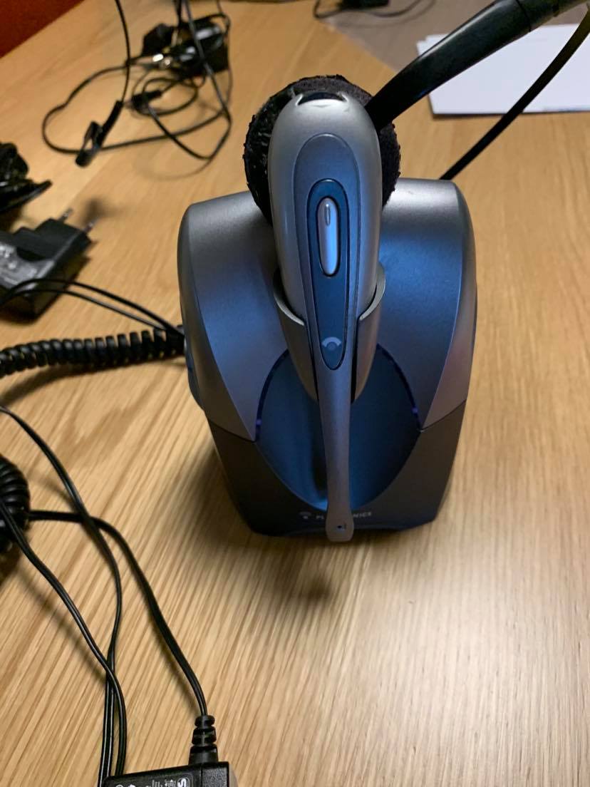 Selt/Endurnýtt-Yealink IP símtæki ásamt heyrnartólum 2