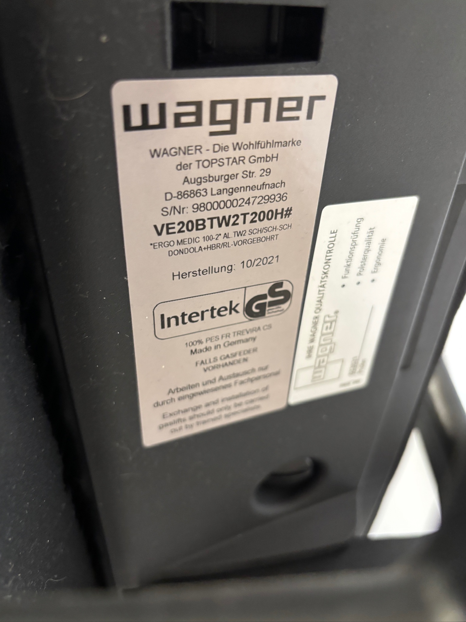 SELT / SOLD Wagner skrifborðsstóll með höfuðpúða frá Hirzlunni 9
