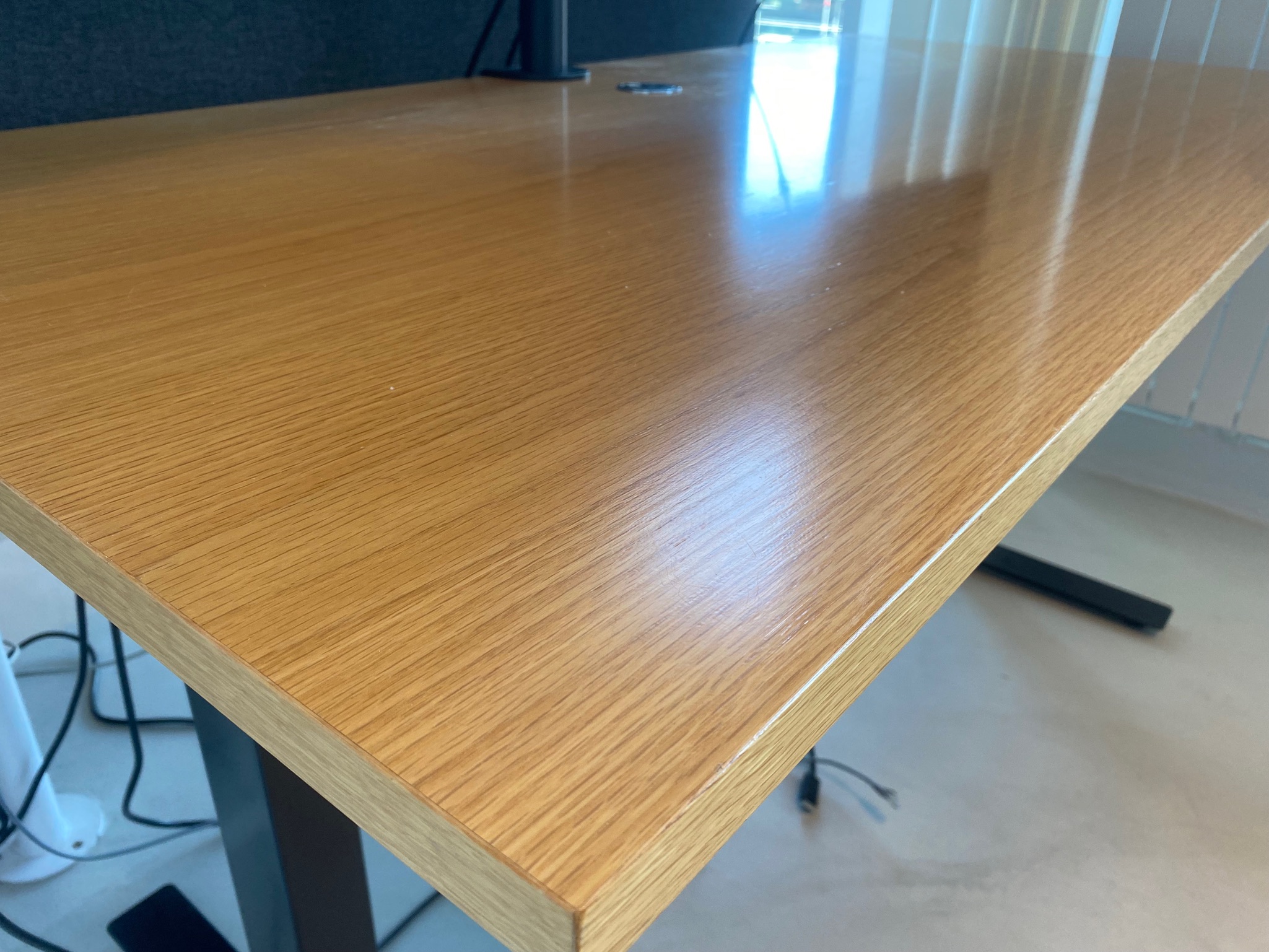 SELT - Rafmagnsborð frá Á. Guðmundsson 160x80 - Innan við 5 borð til 5