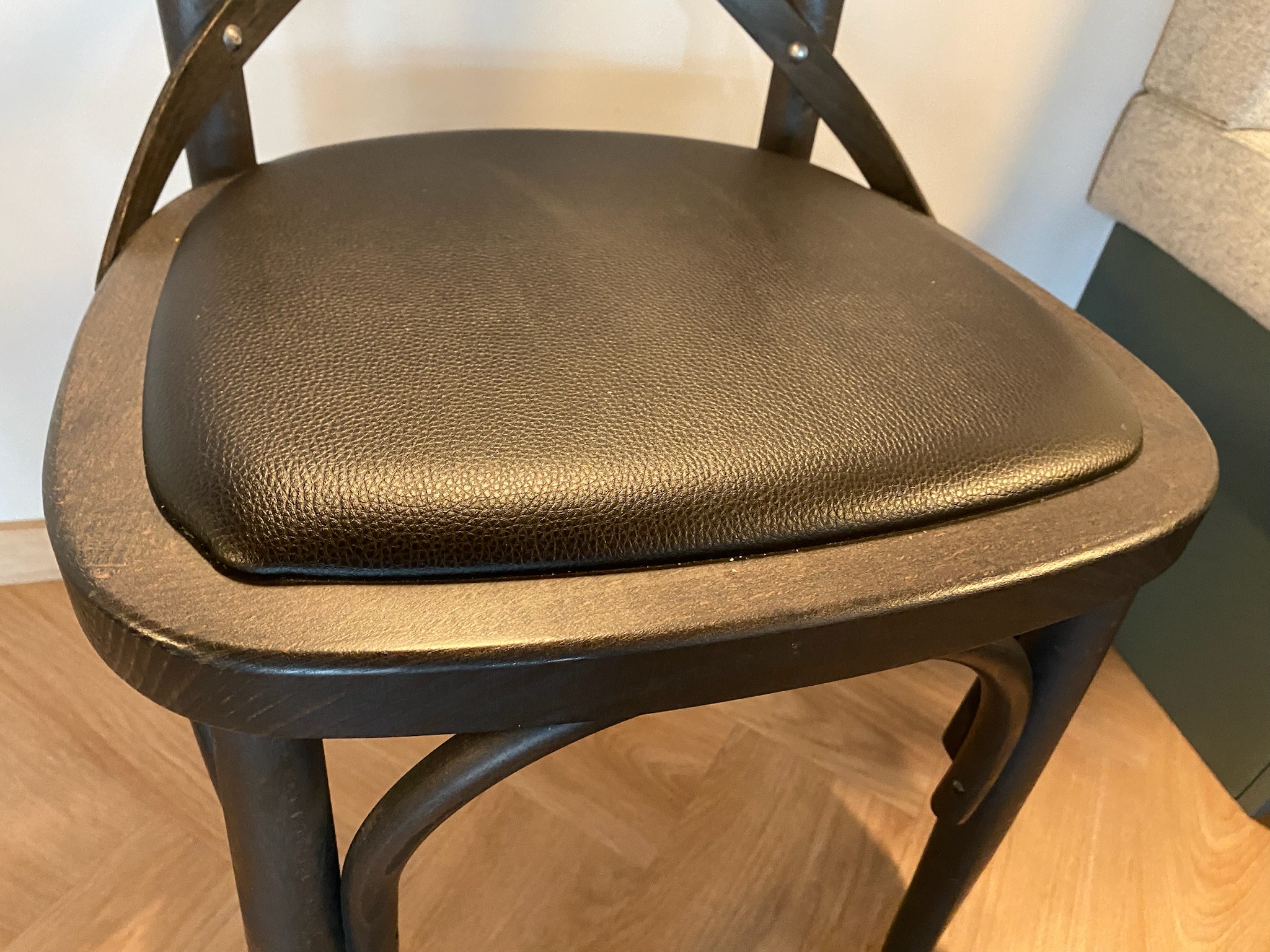 SELT / SOLD - New Wilson borðstofustólar frá Húsgagnahöllinni (15 stk.) 6
