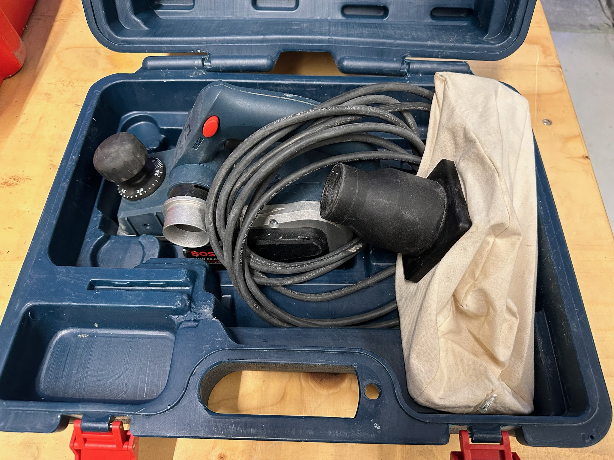 SELT / SOLD Bosch Hefill GHO 26-82 D