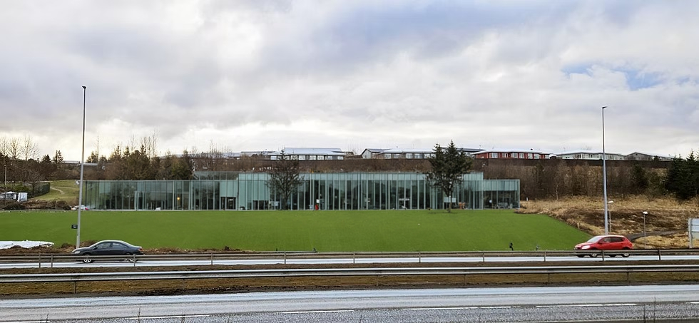 SELT / SOLD - Ísbúðarkælir - fyrir bakka - sem nýr 7