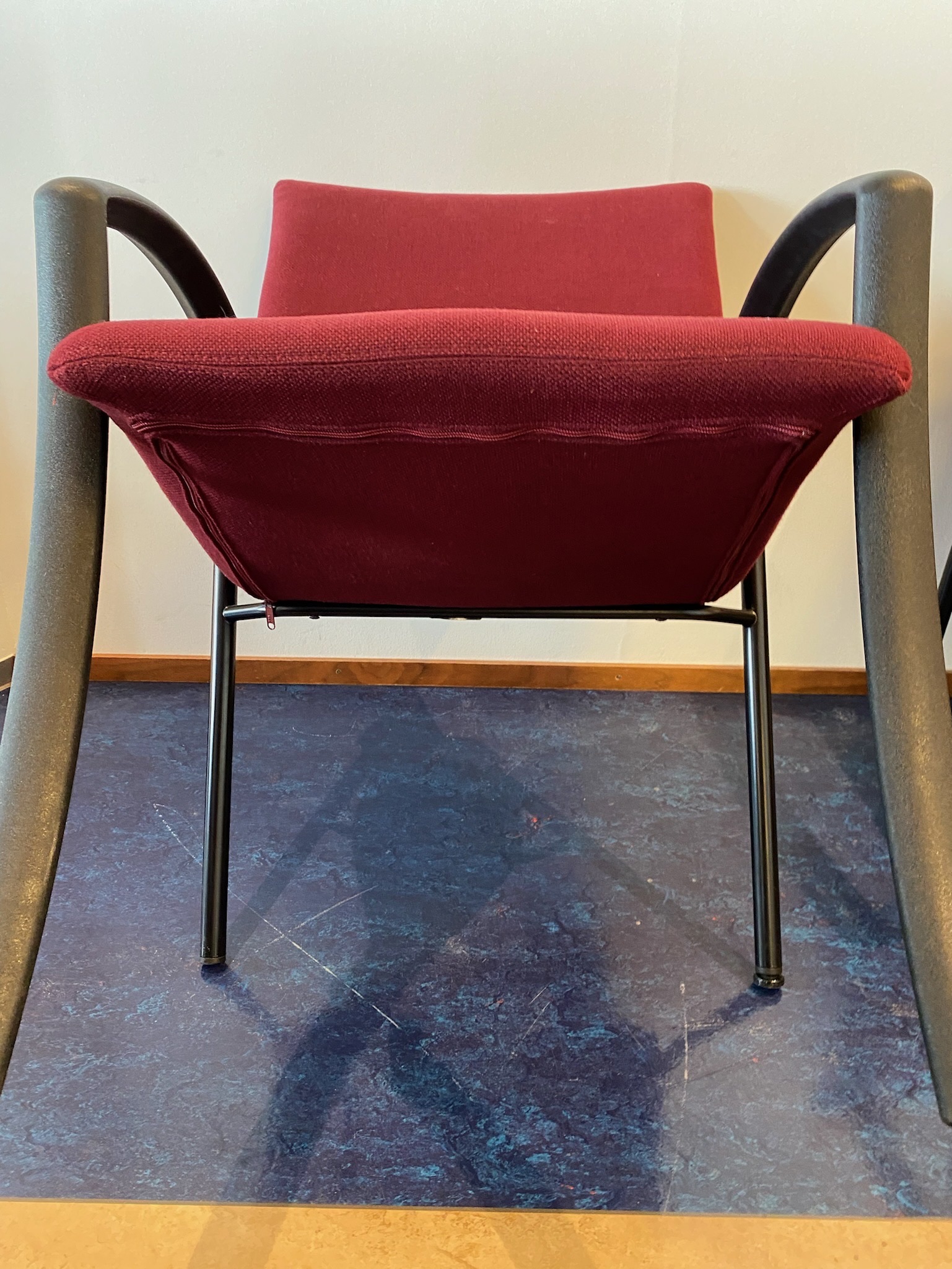SELT / SOLD ÁG fundarstólar - rauðir (17 stk.) 4
