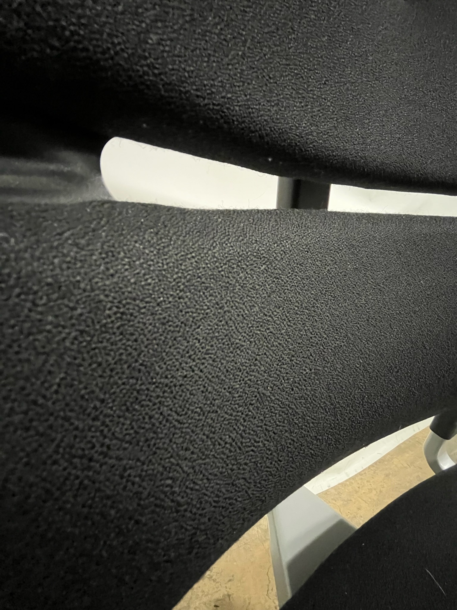 SELT / SOLD Flottur Steelcase skrifstofustóll með höfuðpúða 2