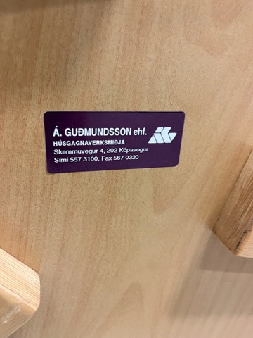 SELT / SOLD Stofuborð / hringborð frá Á. G., Ø71 x H49 sm. 3