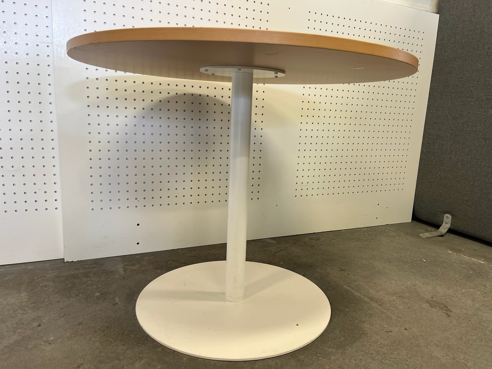 SELT / SOLD Hringborð, Ø90 x H72 sm. 3
