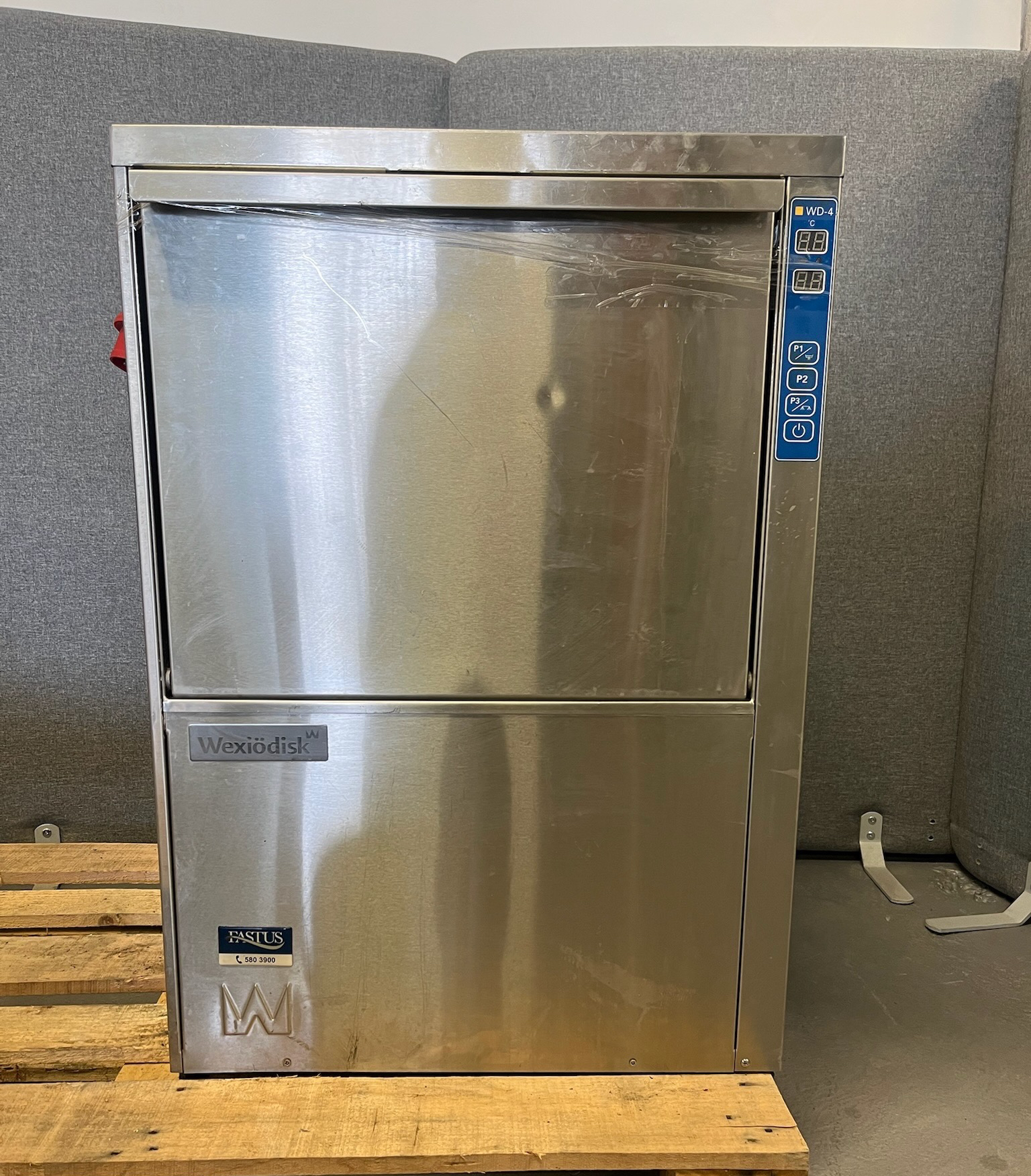 SELT / SOLD Wexiödisk WD4E undirborðsvél