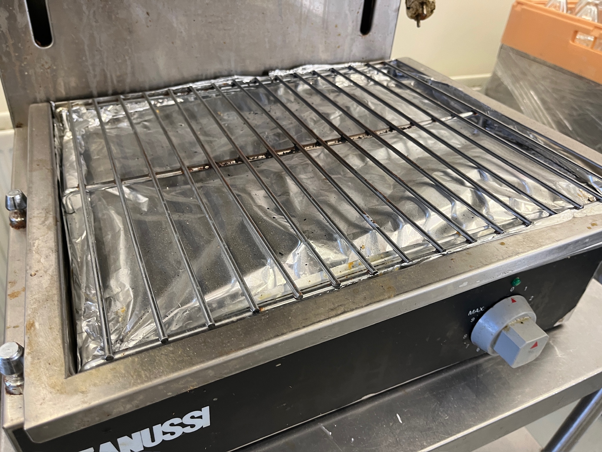 SELT / SOLD Zanussi salamander grill 4