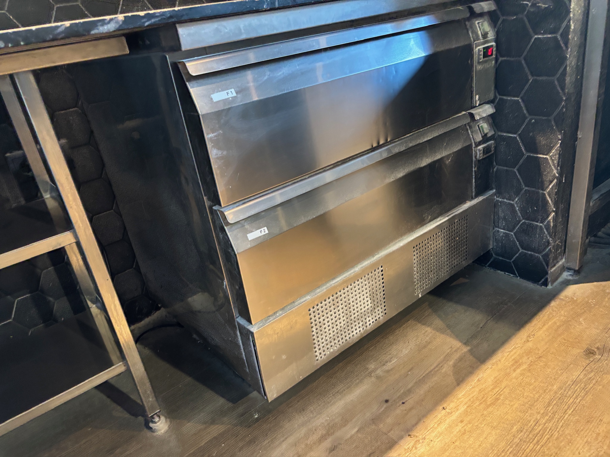SELT / SOLD Tefcold undirborðskælir, H87 x B90 x D70 sm. 5