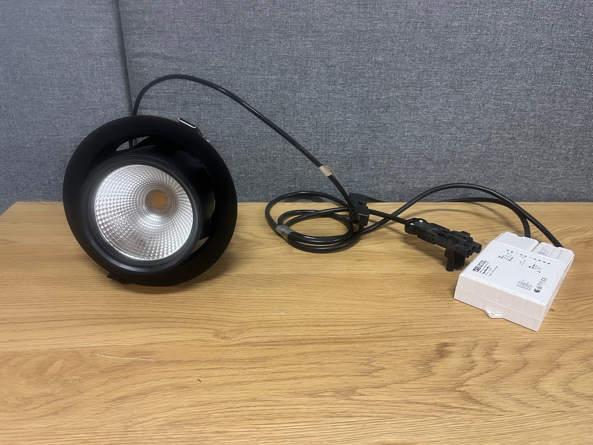 LED loftljós (17 stk.) B11 sm x D14 sm 2